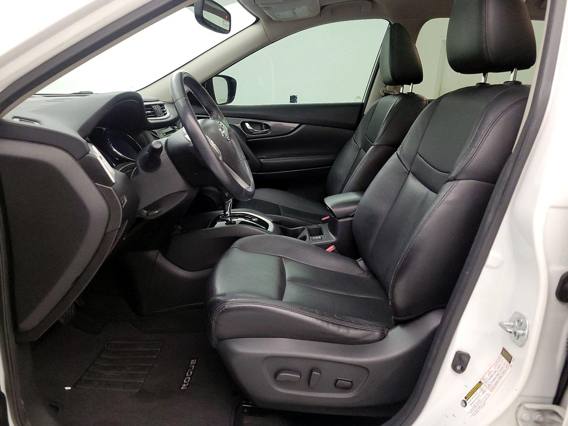 Thumbnail: 2015 Nissan Rogue - 11