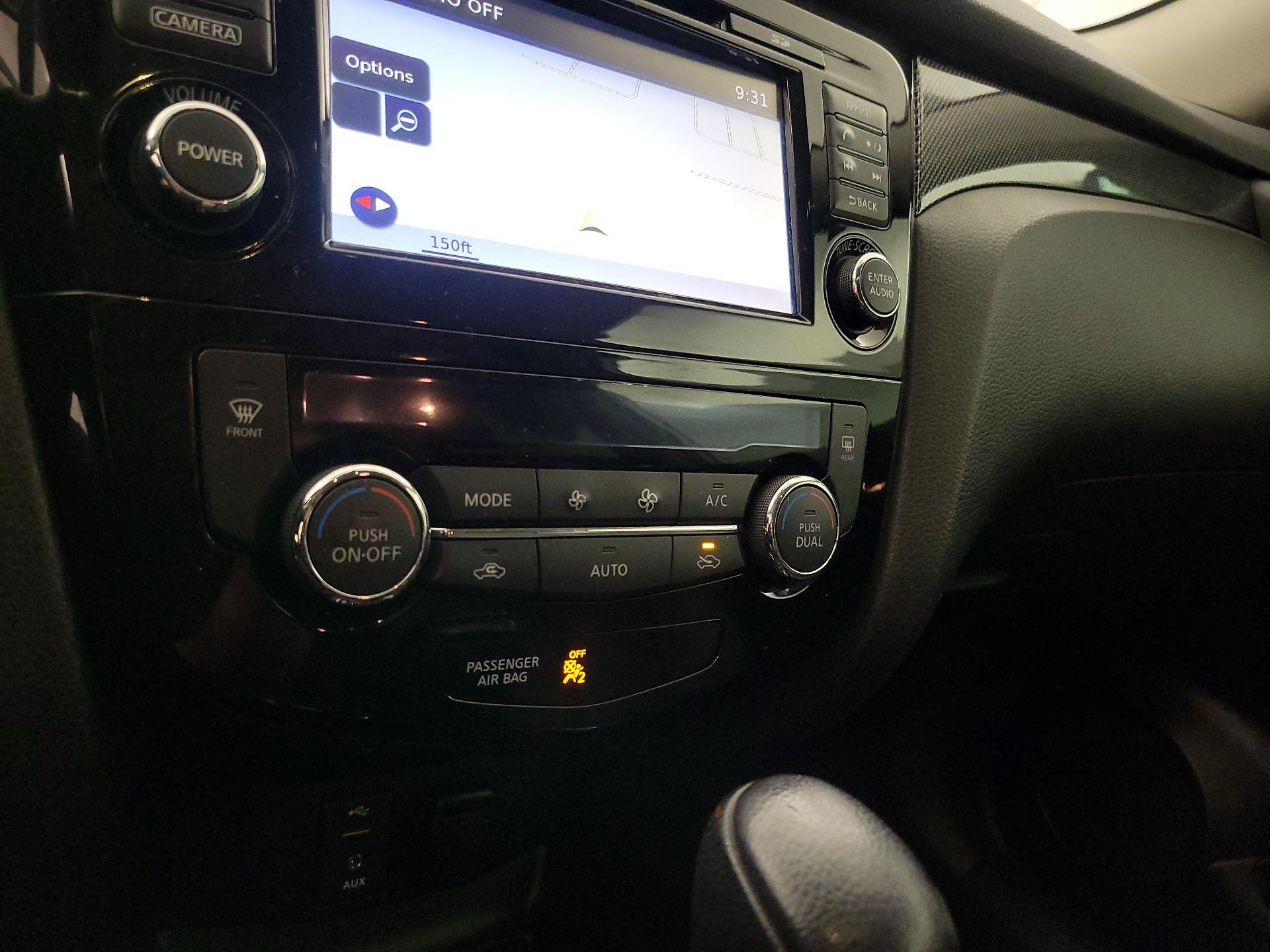 Thumbnail: 2015 Nissan Rogue - 17