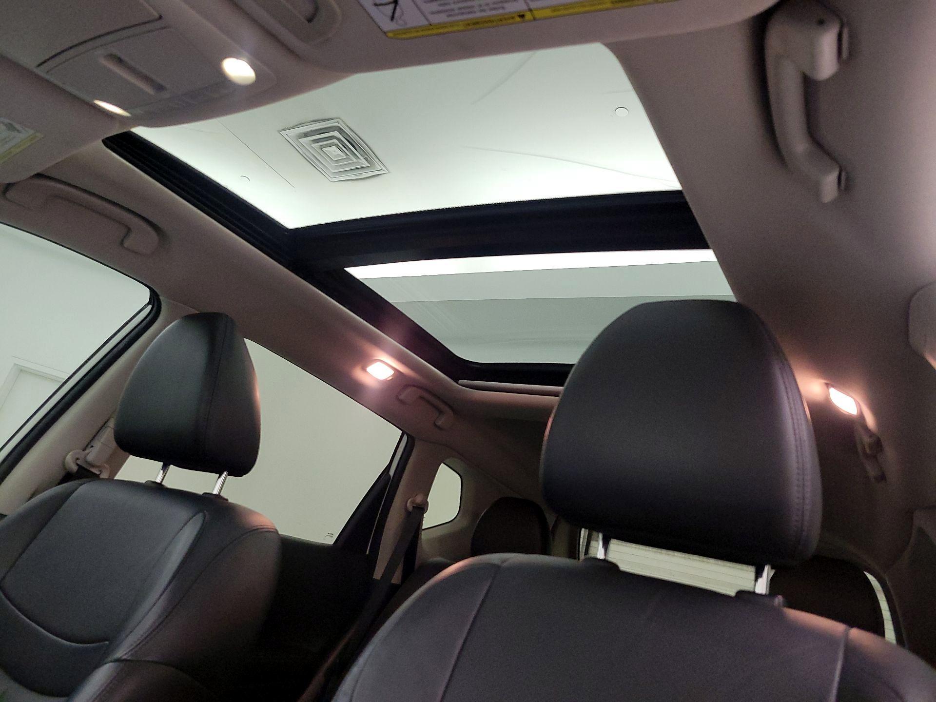 Thumbnail: 2015 Nissan Rogue - 20