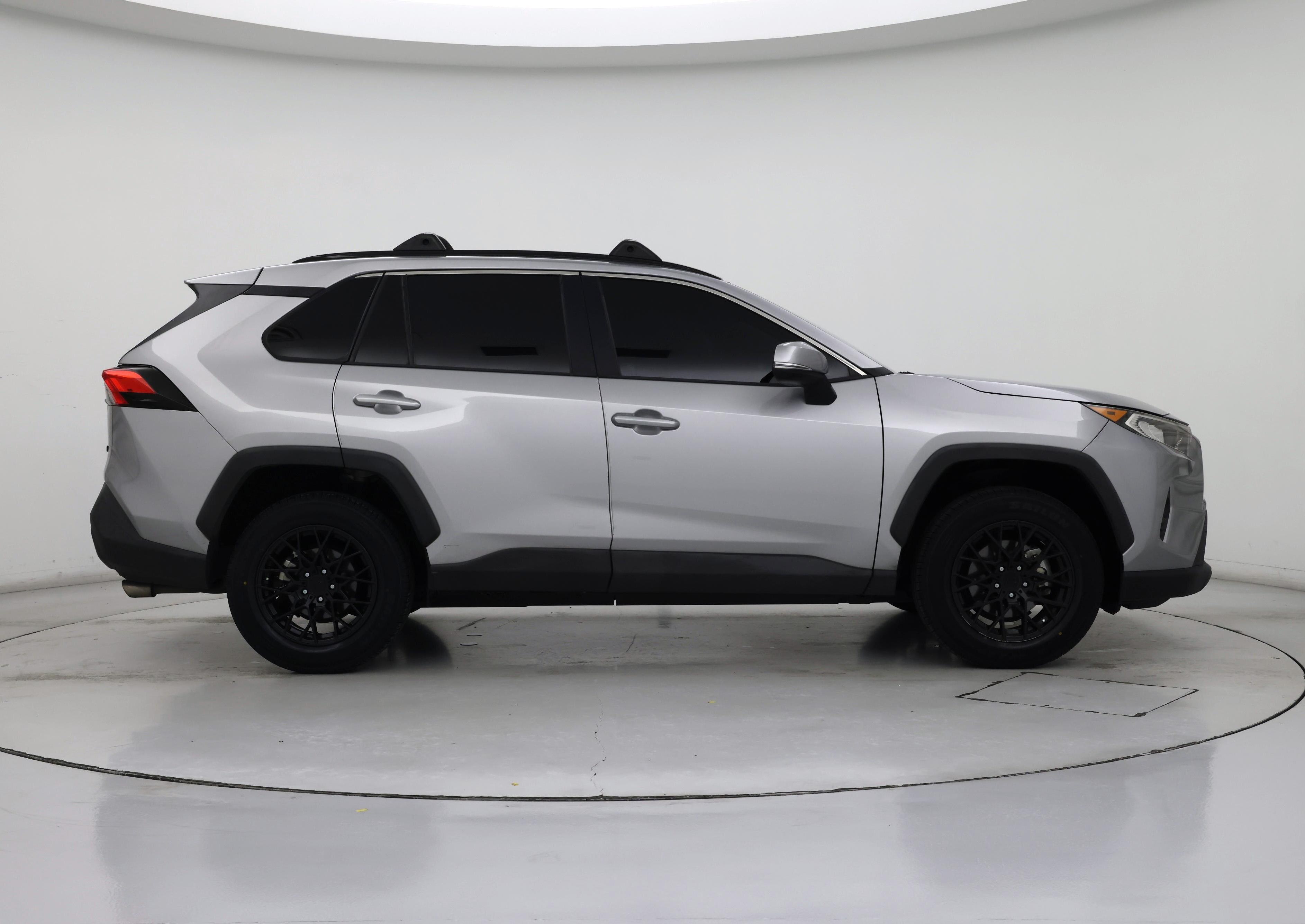 Thumbnail: 2021 Toyota RAV4 - 7