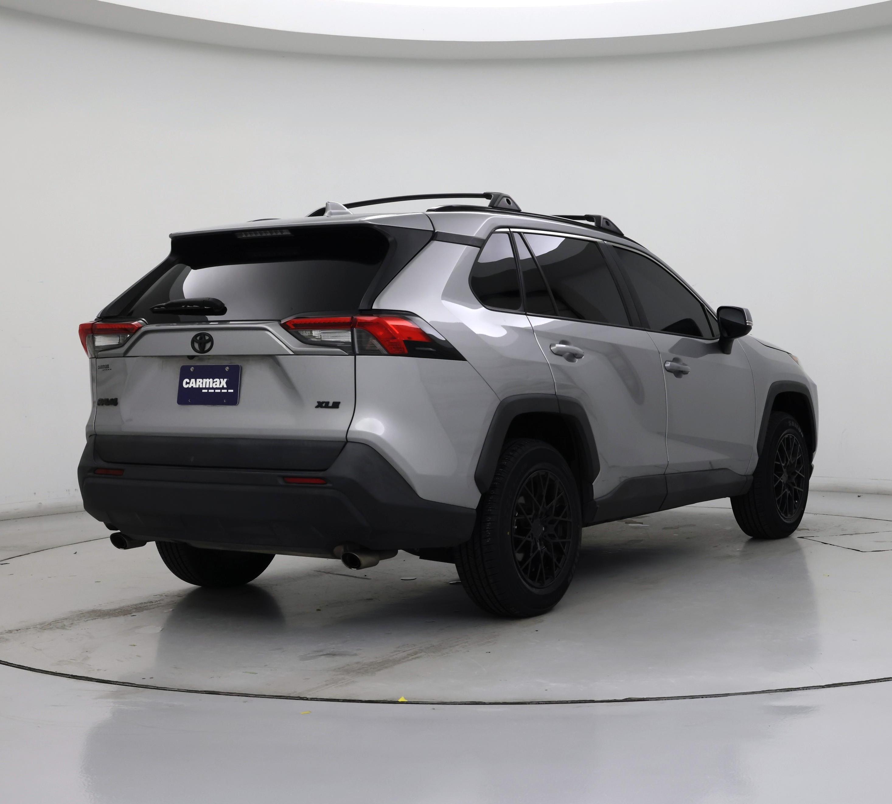 Thumbnail: 2021 Toyota RAV4 - 8