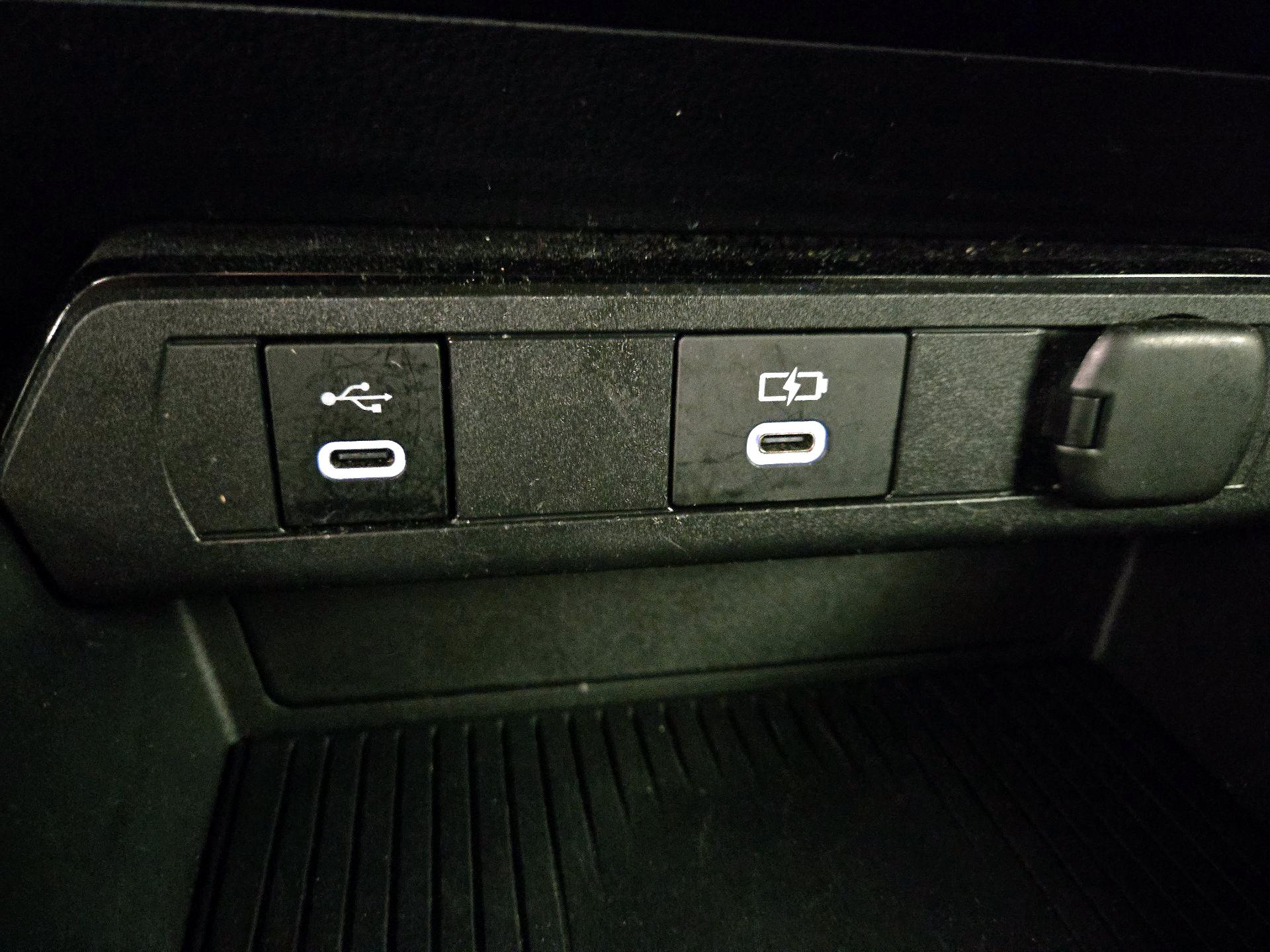 Thumbnail: 2024 Toyota Prius - 19