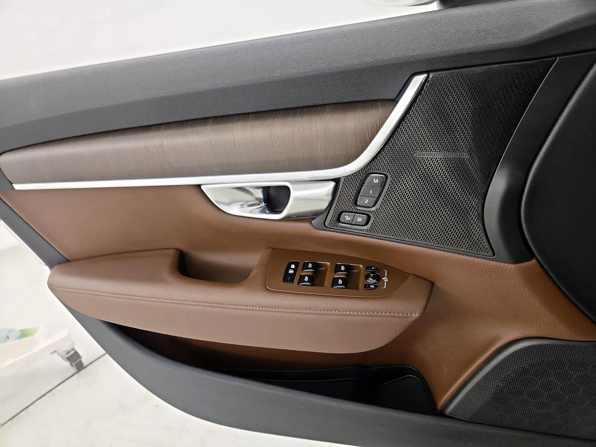 Thumbnail: 2021 Volvo S90 - 12