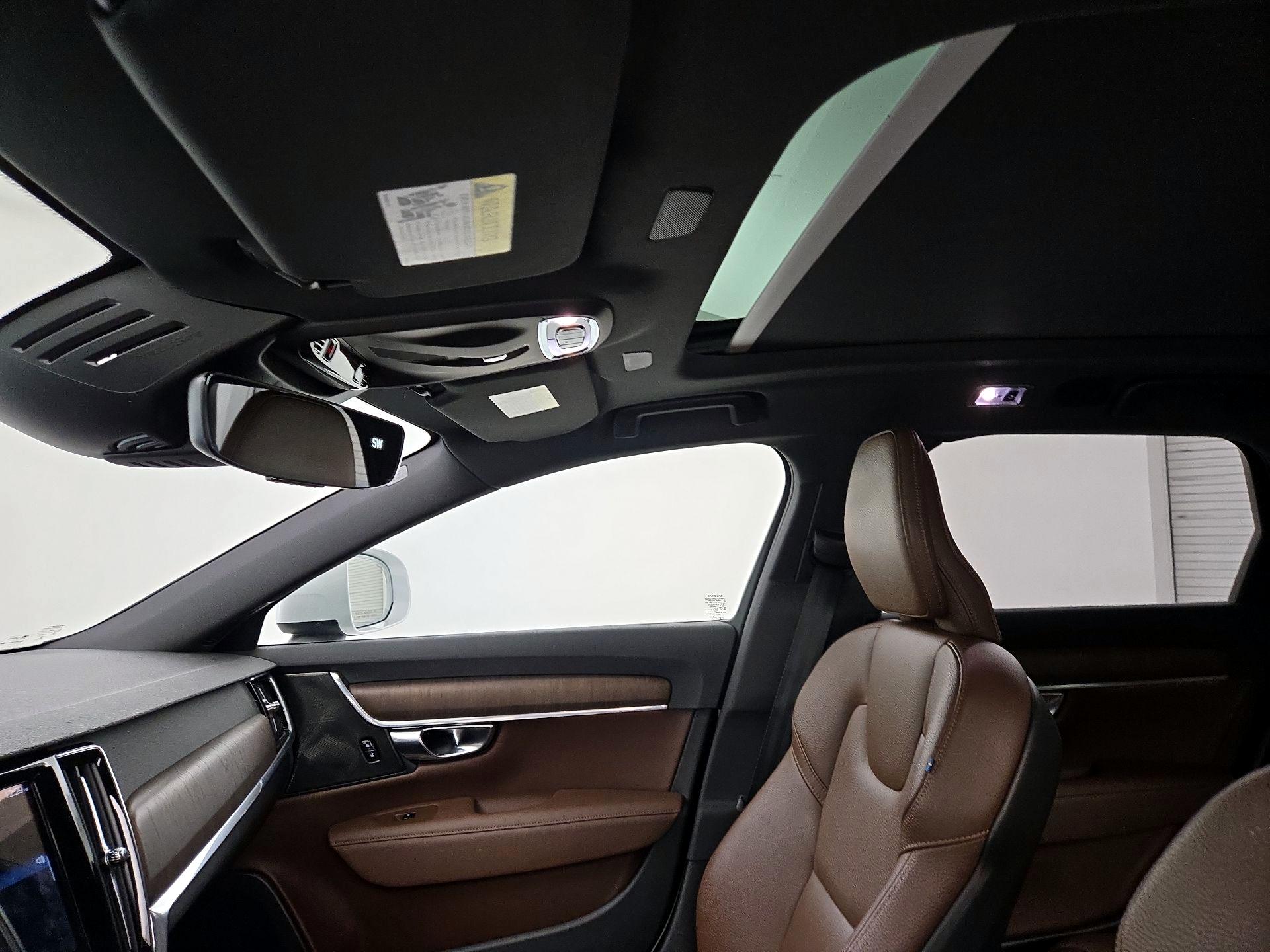 Thumbnail: 2021 Volvo S90 - 19