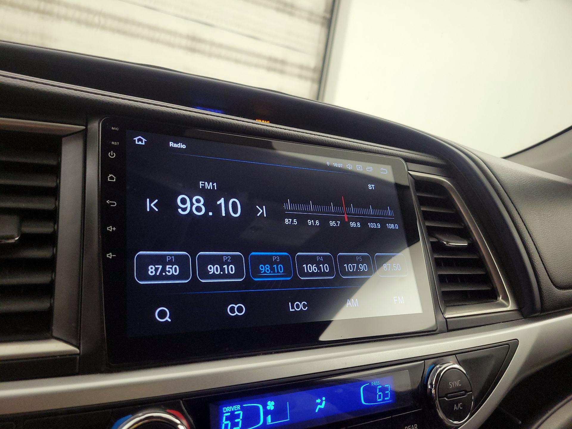 Thumbnail: 2019 Toyota Highlander - 15