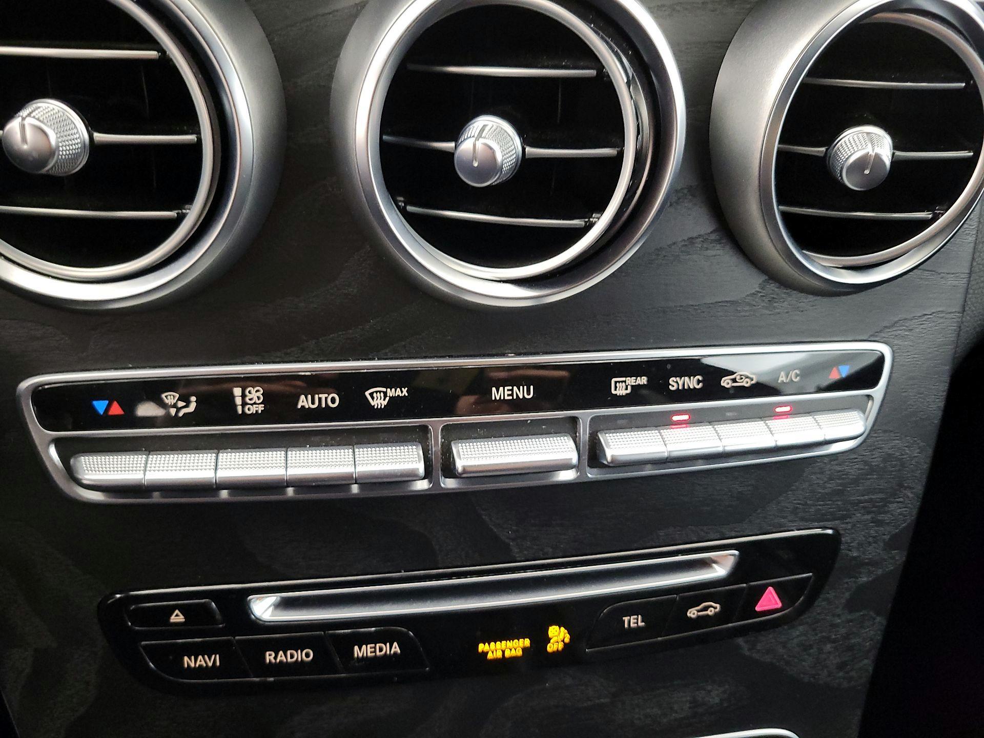 Thumbnail: 2018 Mercedes-Benz GLC - 16