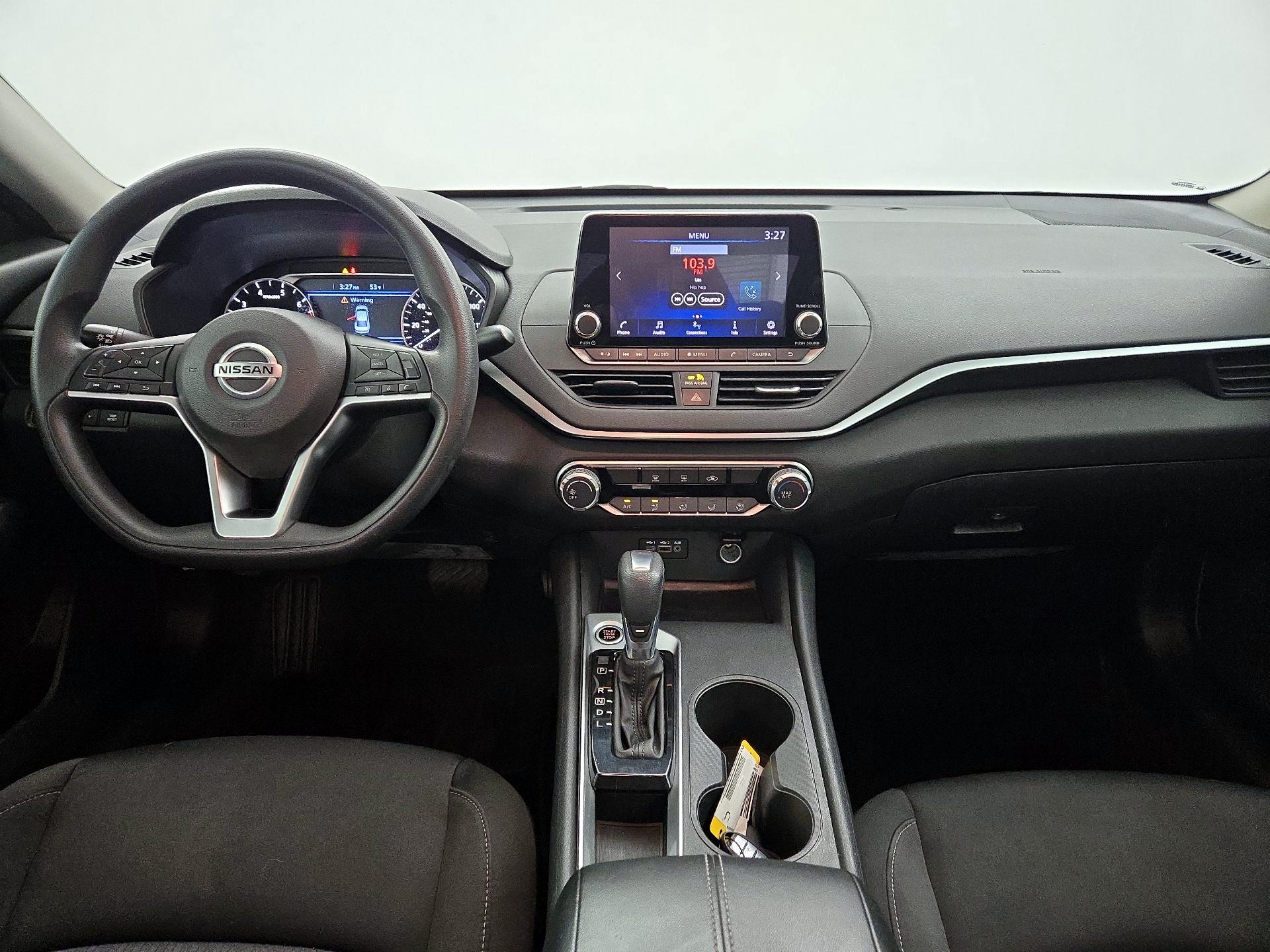 Thumbnail: 2020 Nissan Altima - 9