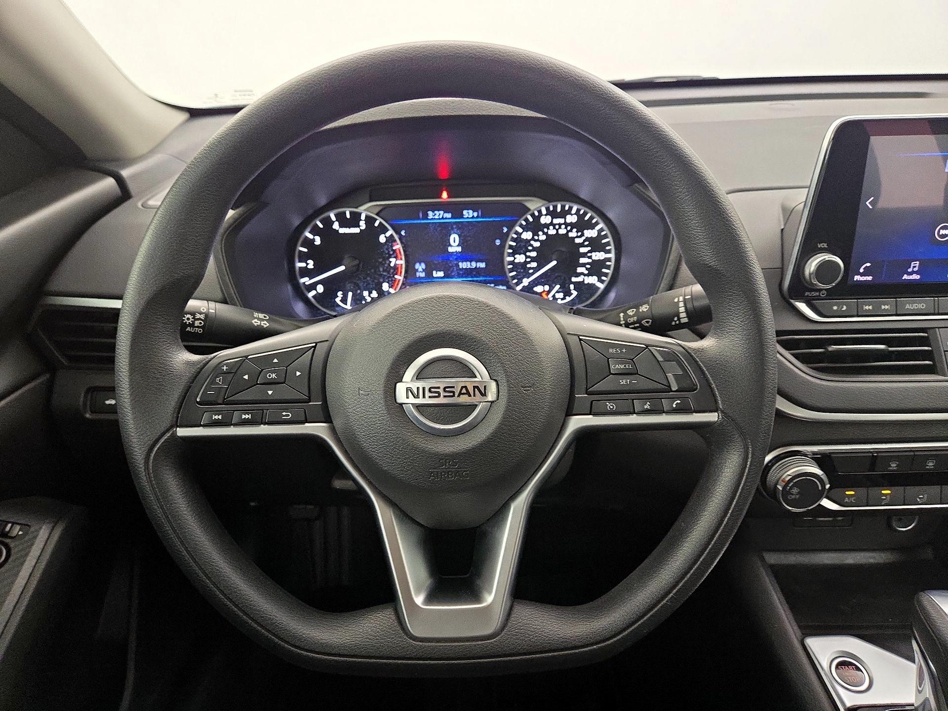 Thumbnail: 2020 Nissan Altima - 10