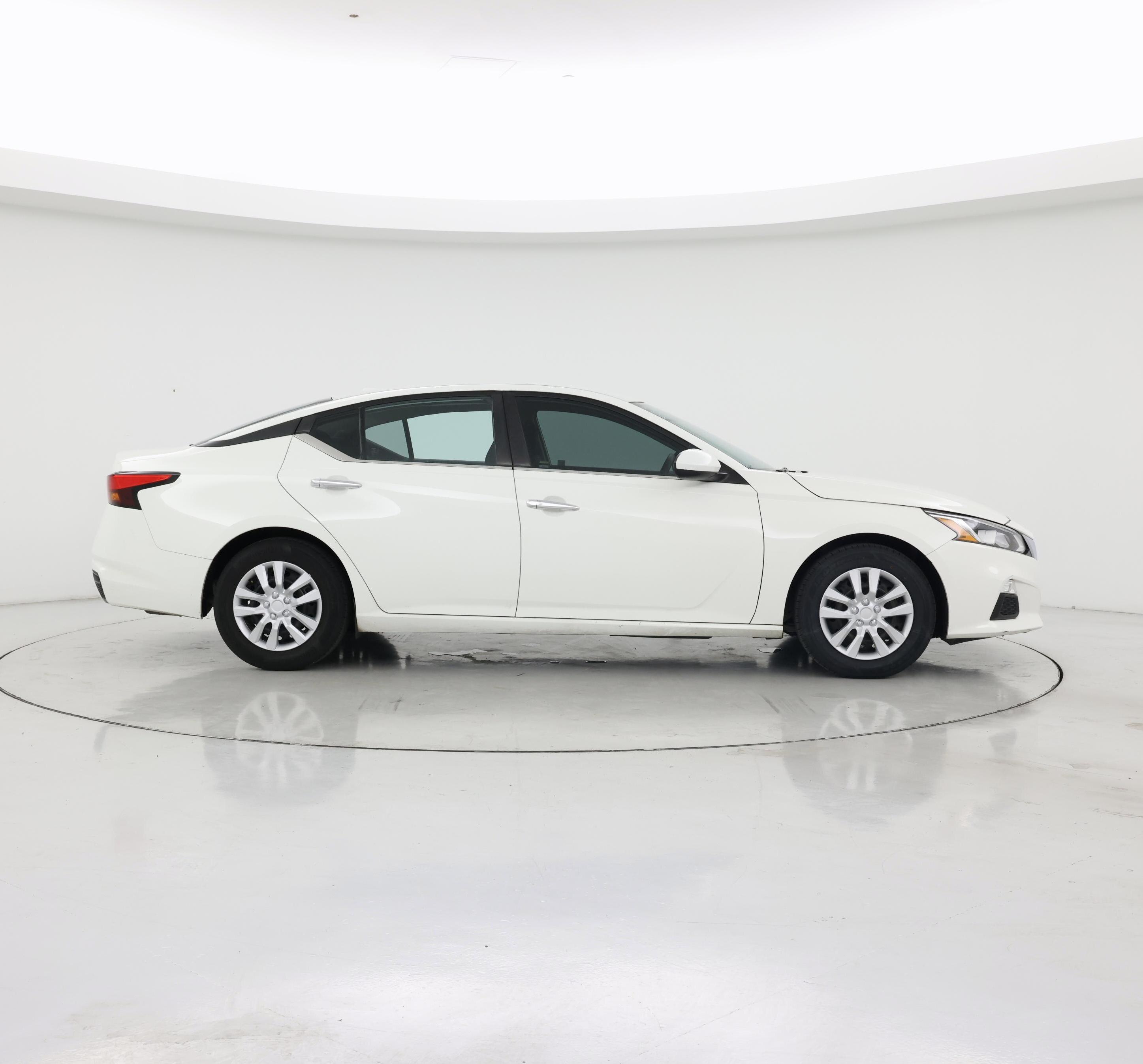 Thumbnail: 2020 Nissan Altima - 7