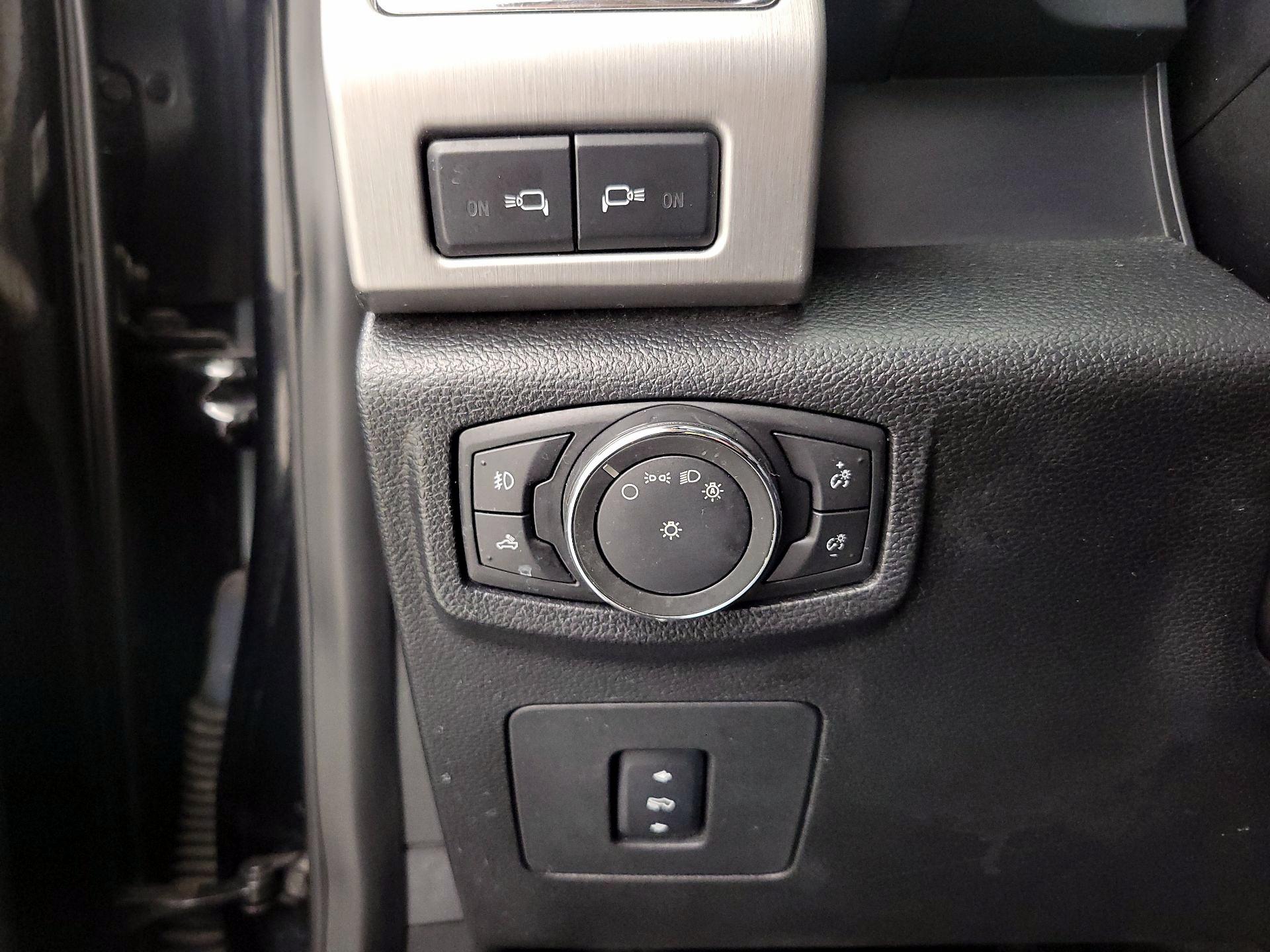 Thumbnail: 2016 Ford F-150 - 13