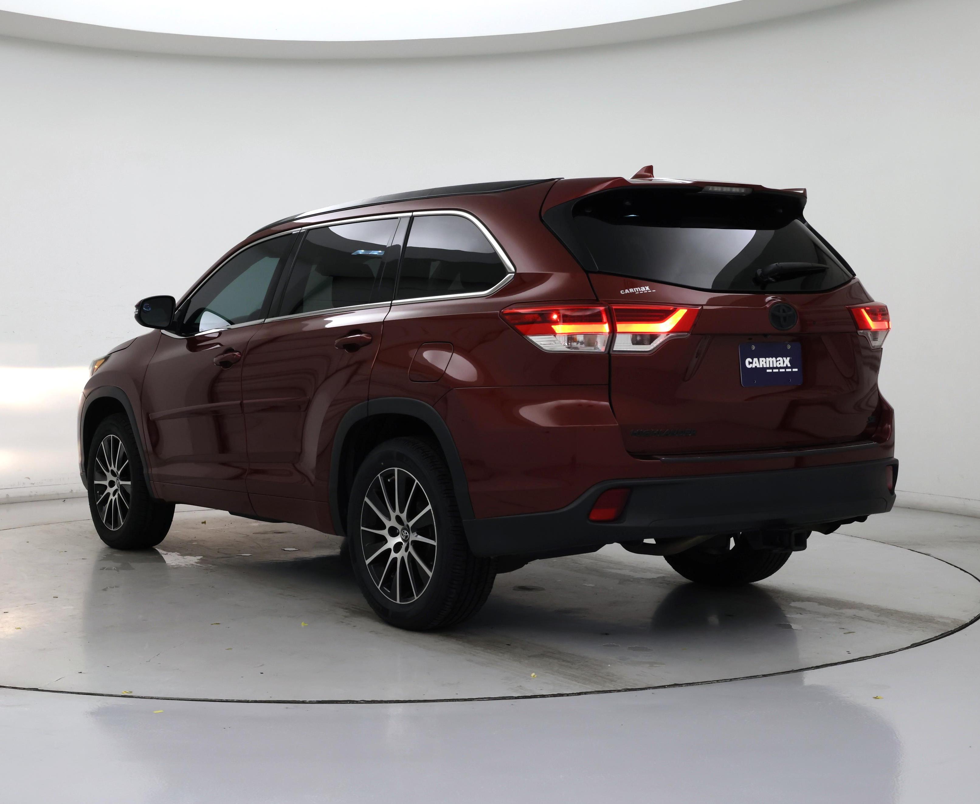 Thumbnail: 2017 Toyota Highlander - 2