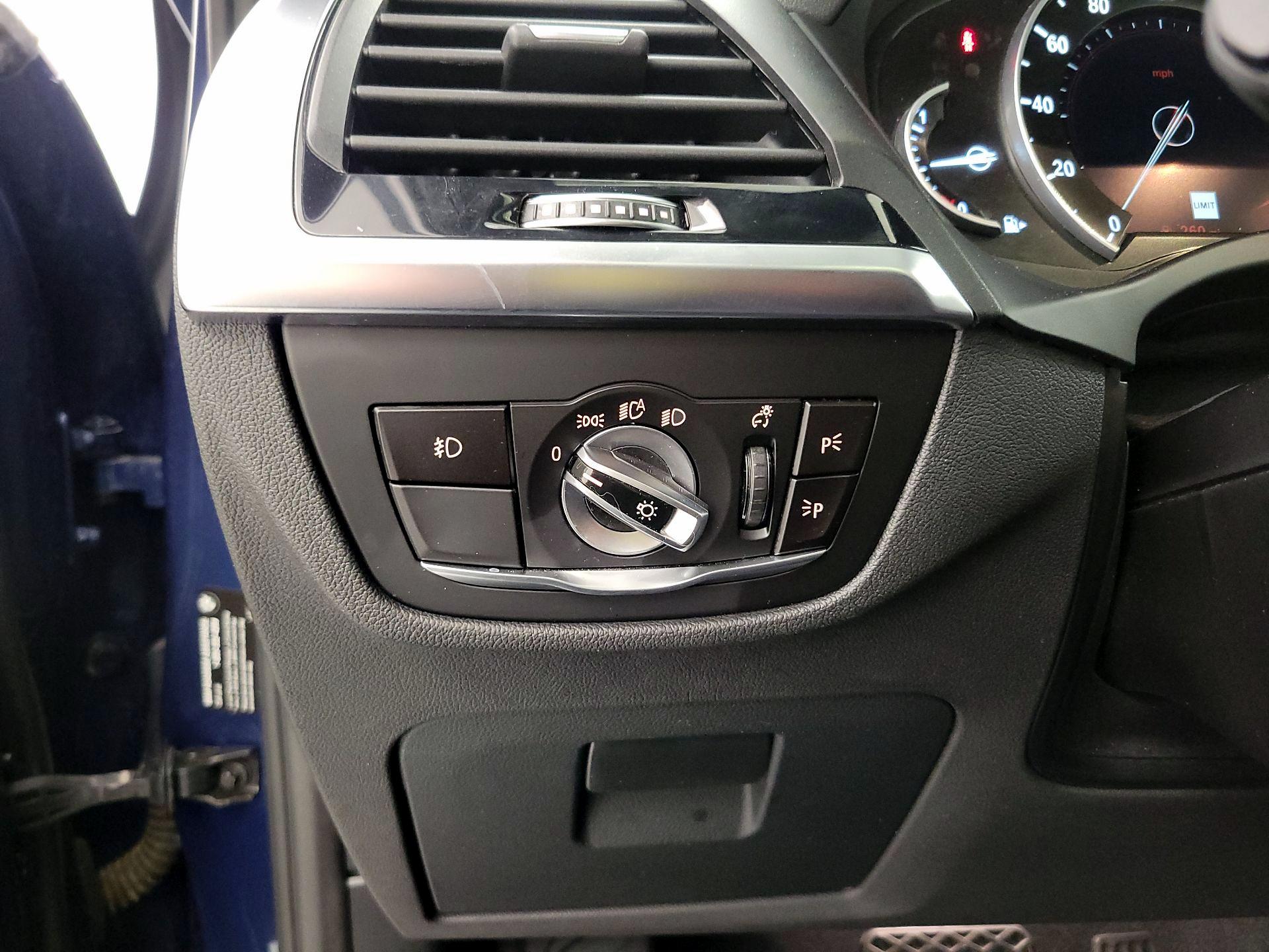 Thumbnail: 2019 BMW X4 - 13