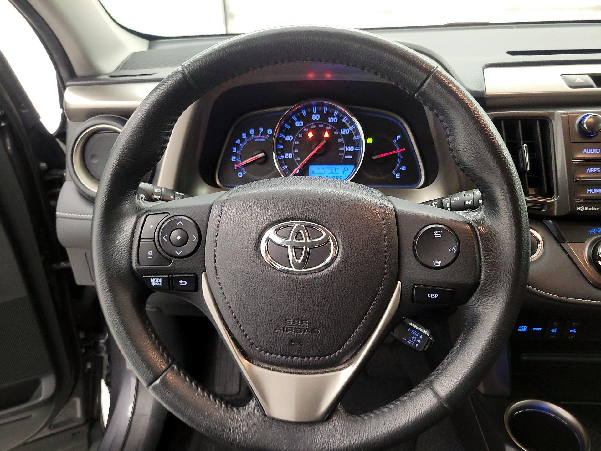 Thumbnail: 2015 Toyota RAV4 - 10