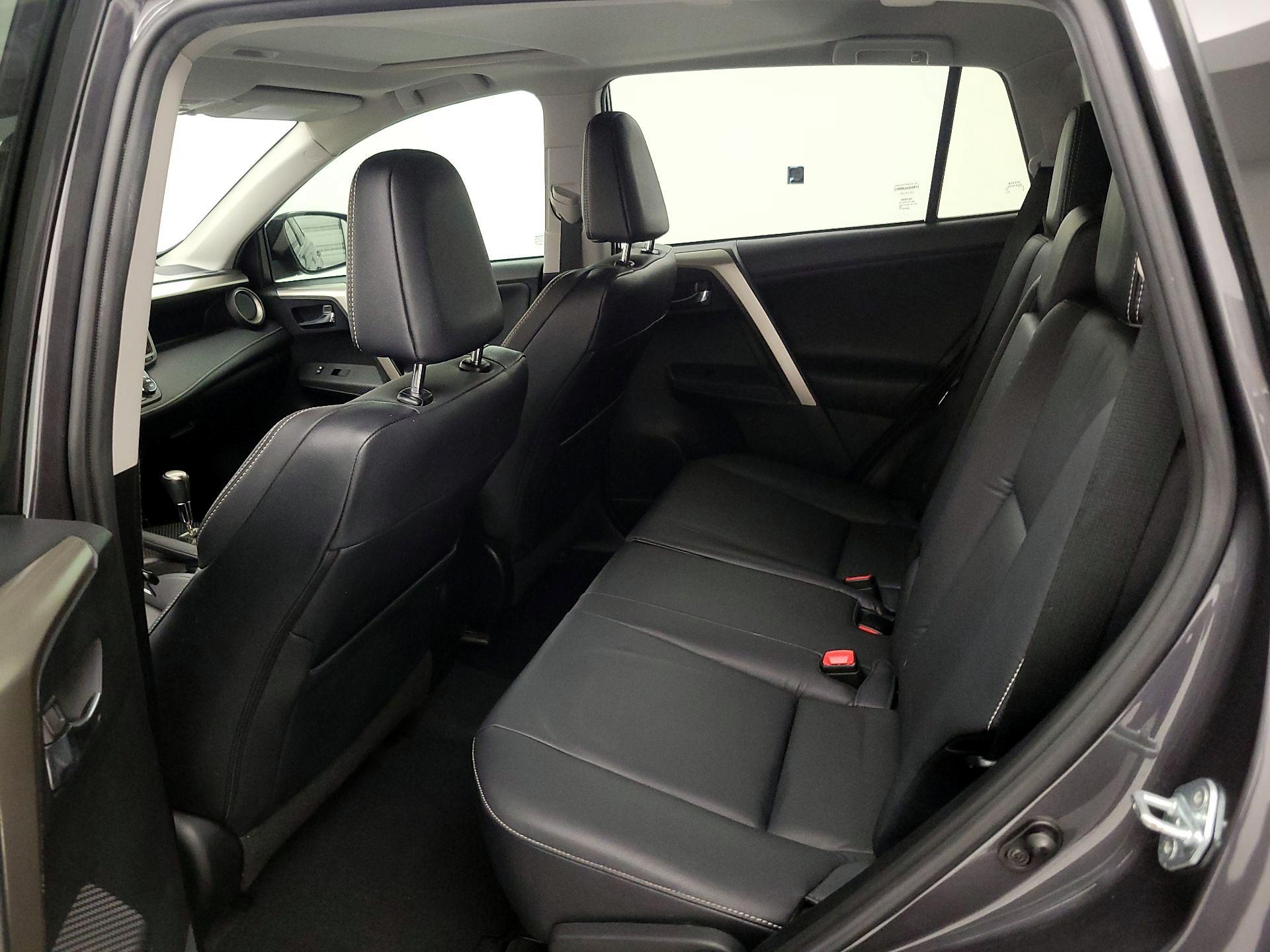 Thumbnail: 2015 Toyota RAV4 - 20