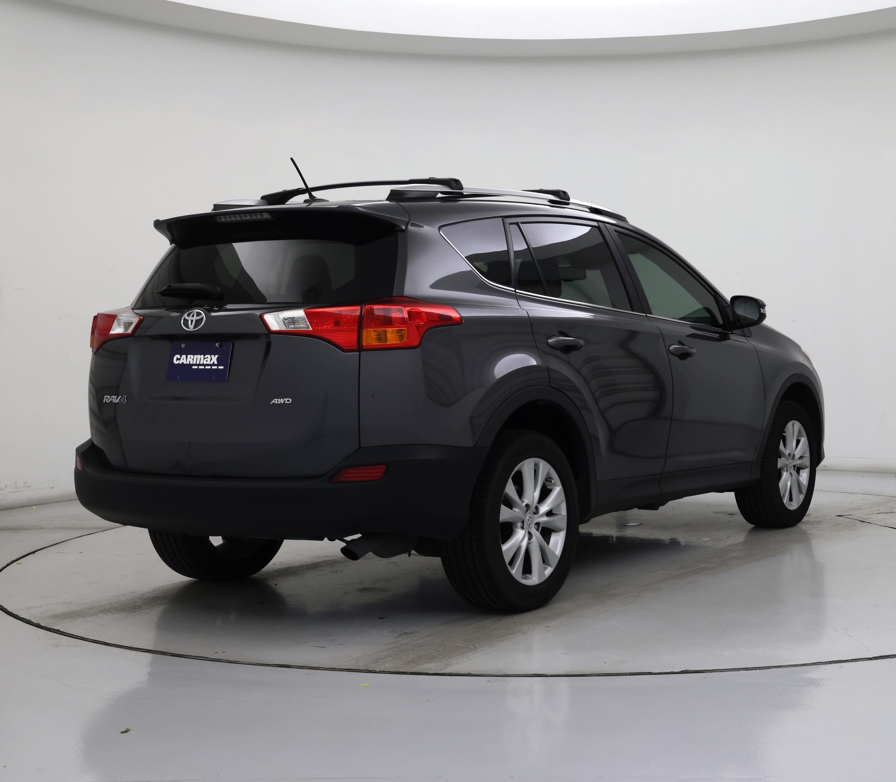 Thumbnail: 2015 Toyota RAV4 - 8