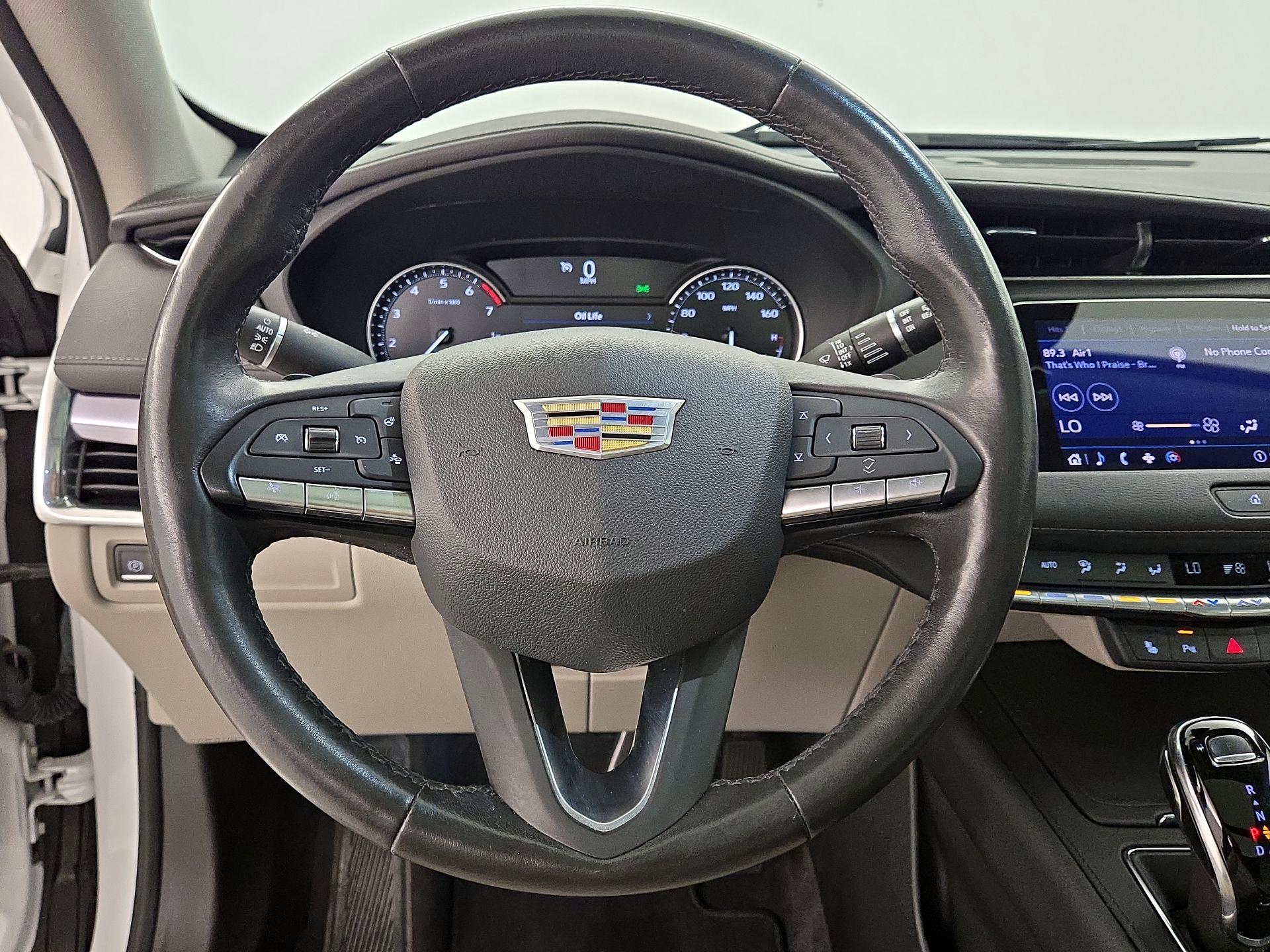 Thumbnail: 2023 Cadillac XT4 - 10