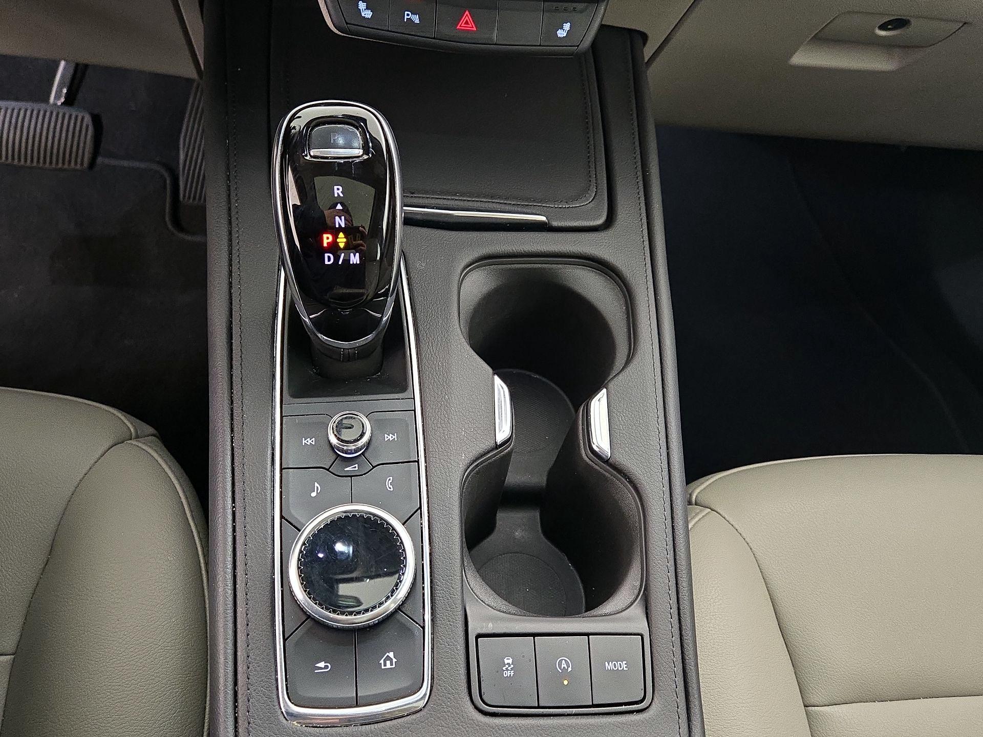 Thumbnail: 2023 Cadillac XT4 - 17