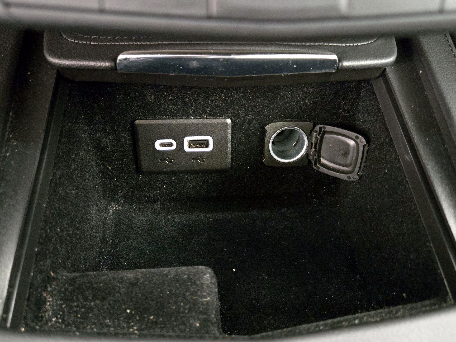 Thumbnail: 2023 Cadillac XT4 - 18