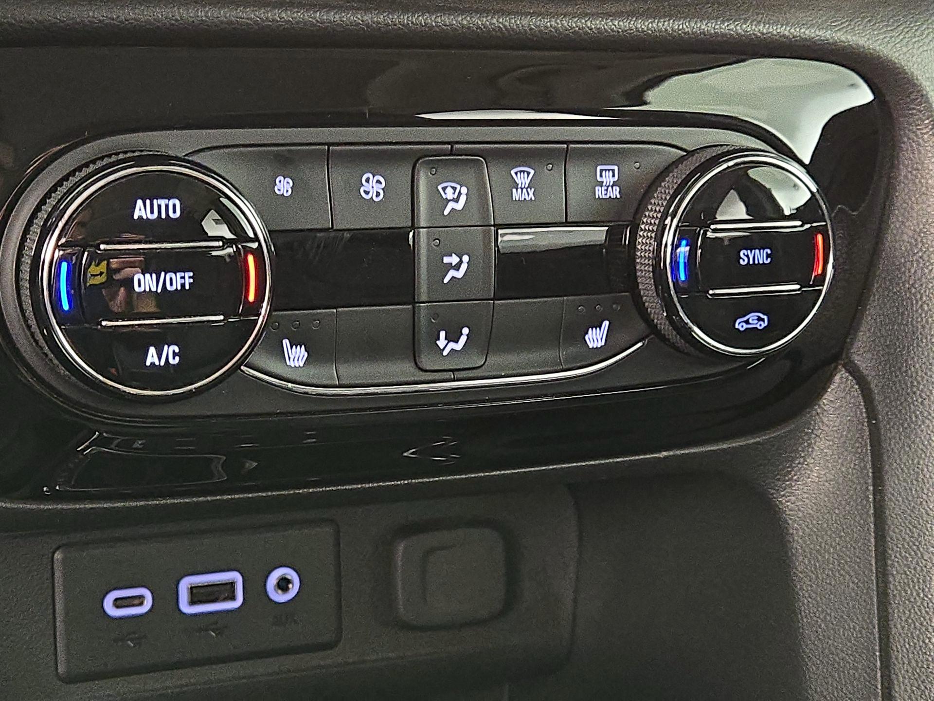 Thumbnail: 2021 Buick Encore GX - 16