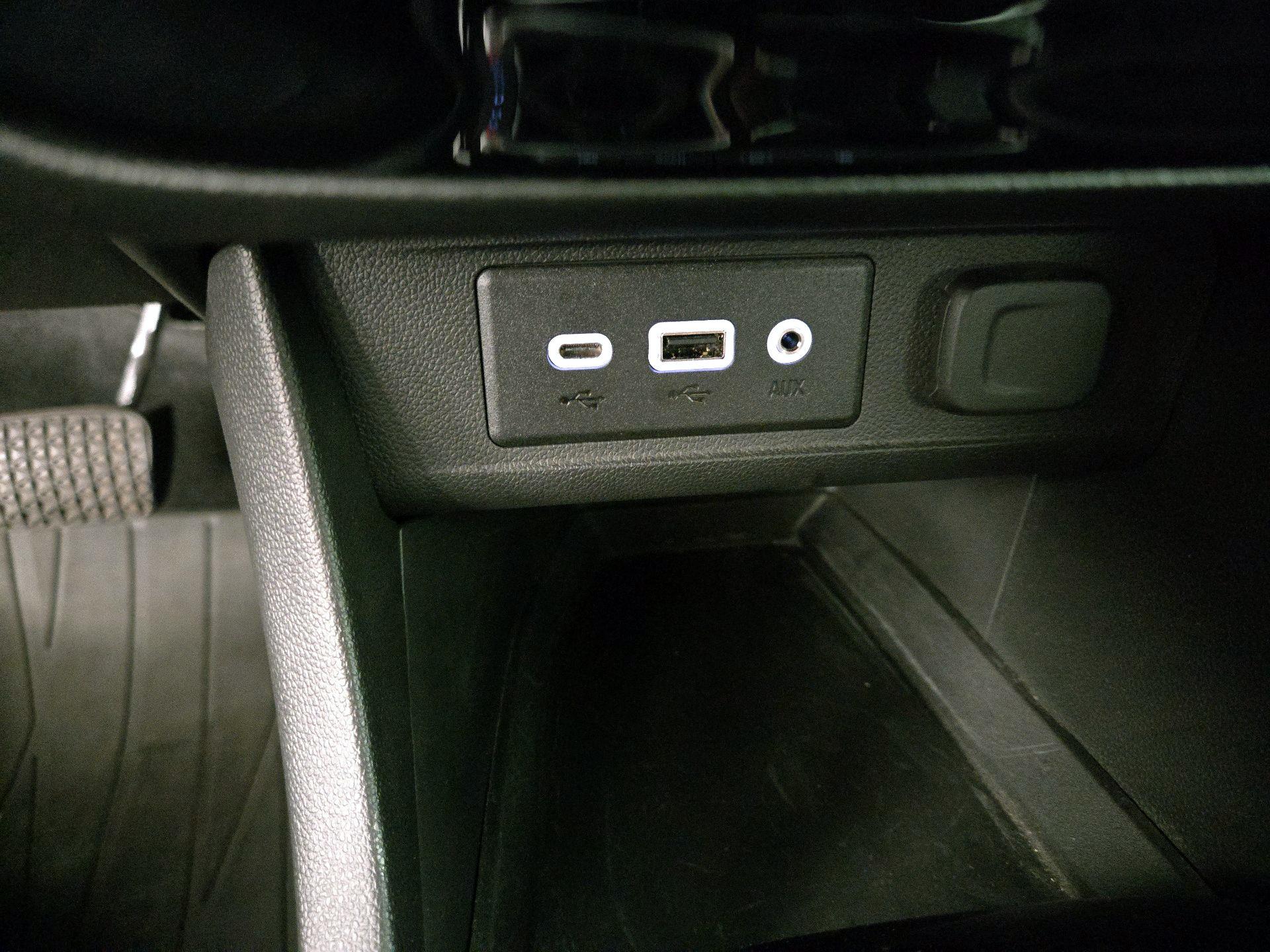 Thumbnail: 2021 Buick Encore GX - 18