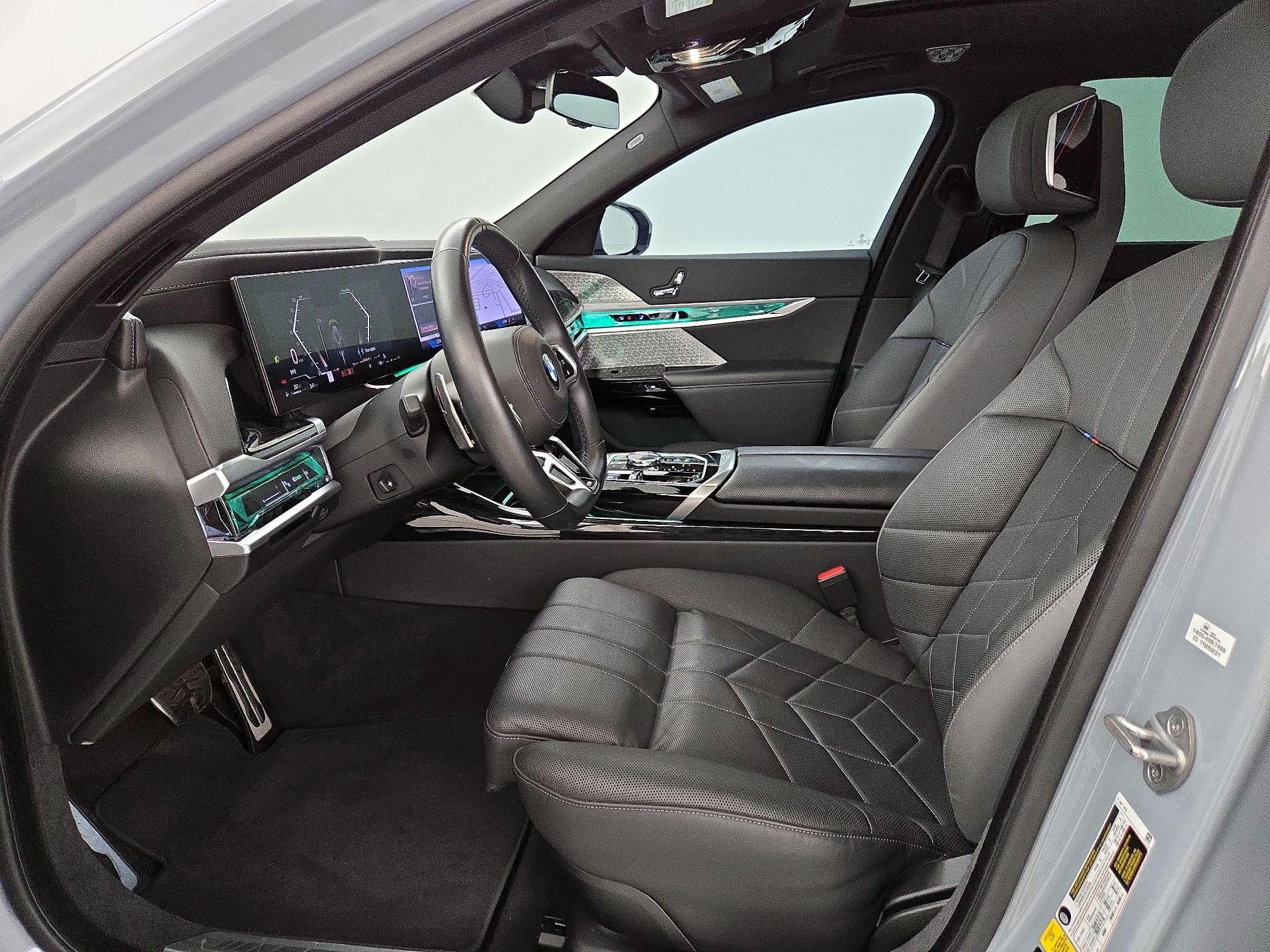 Thumbnail: 2024 BMW 7 Series - 11