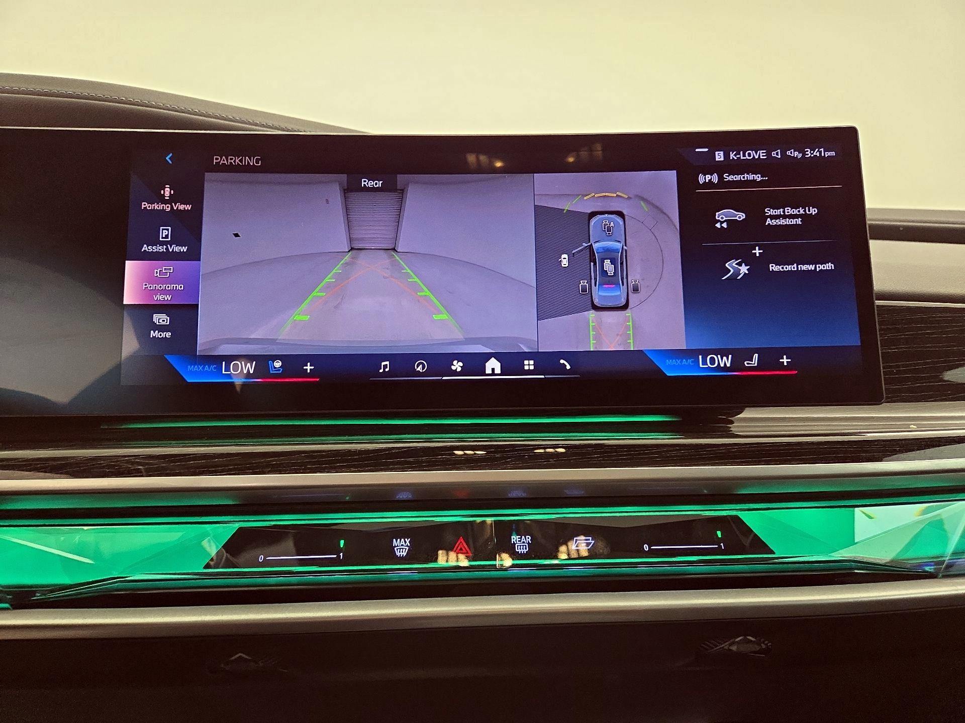 Thumbnail: 2024 BMW 7 Series - 15