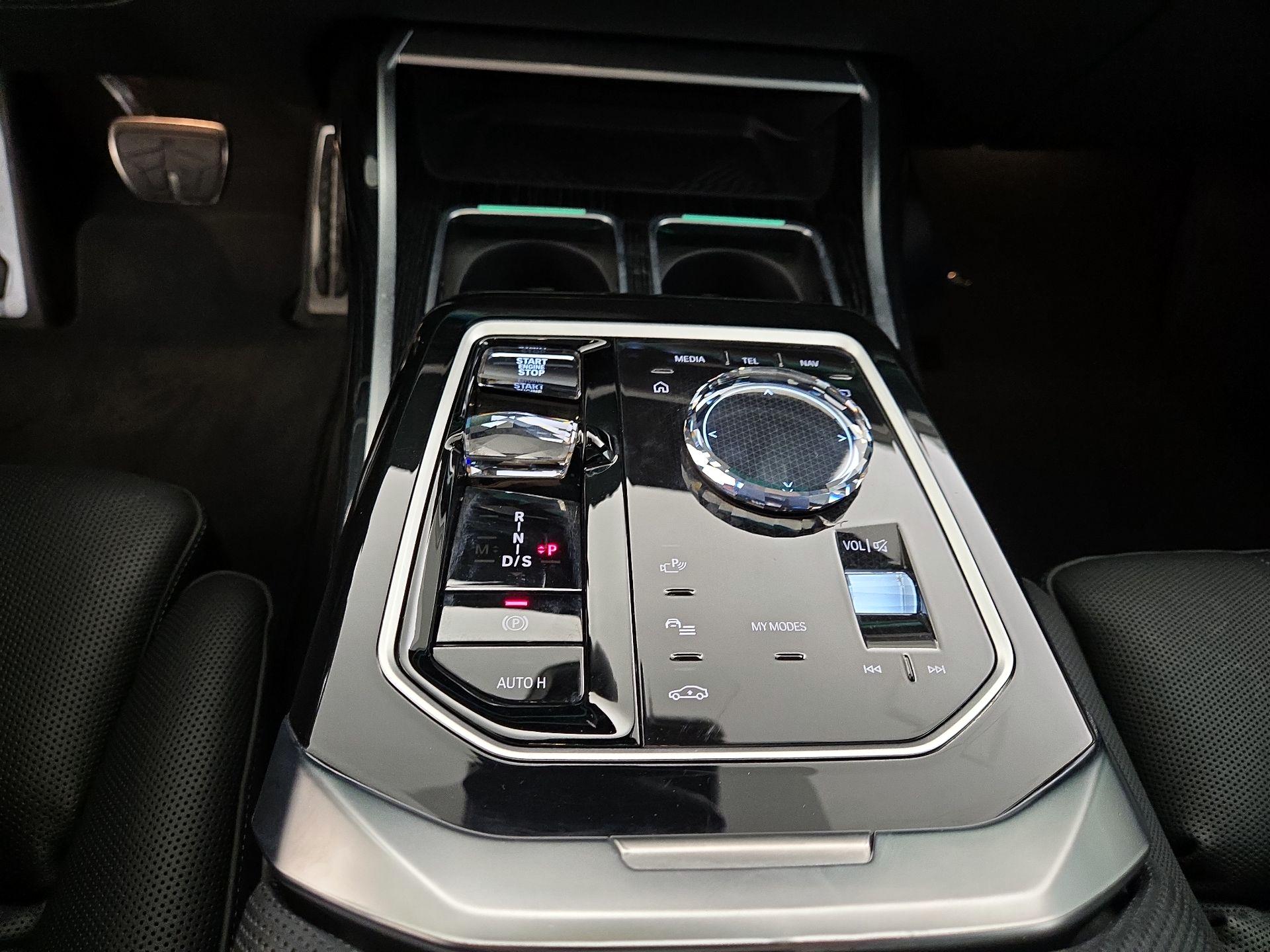 Thumbnail: 2024 BMW 7 Series - 18