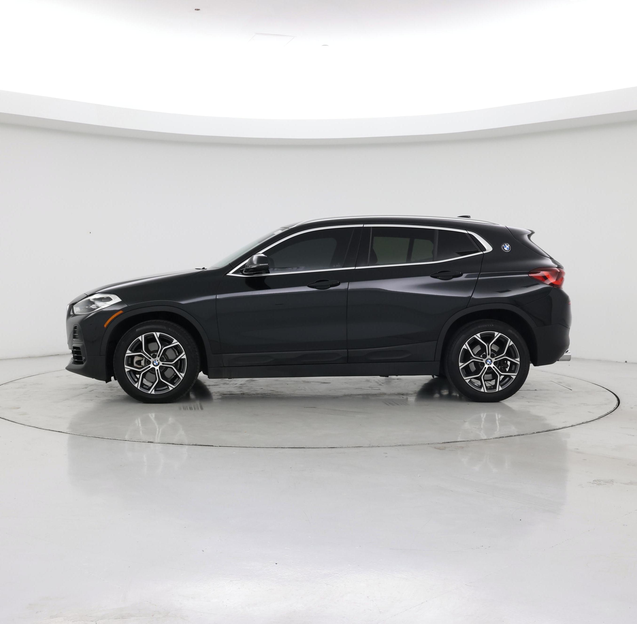 Thumbnail: 2023 BMW X2 - 3