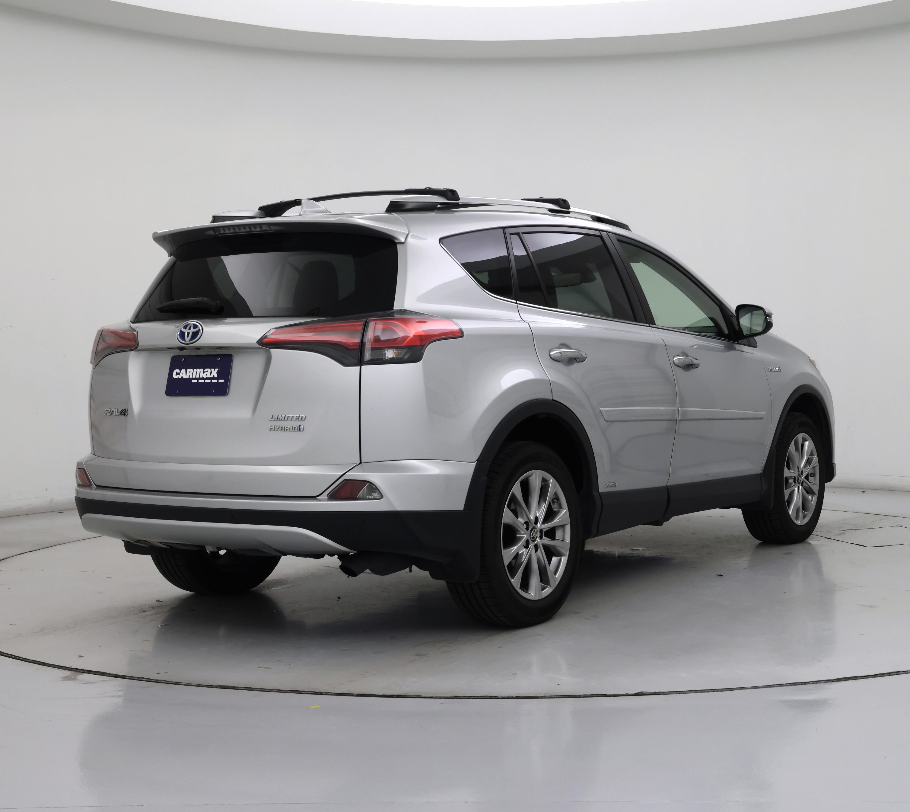Thumbnail: 2016 Toyota RAV4 - 8