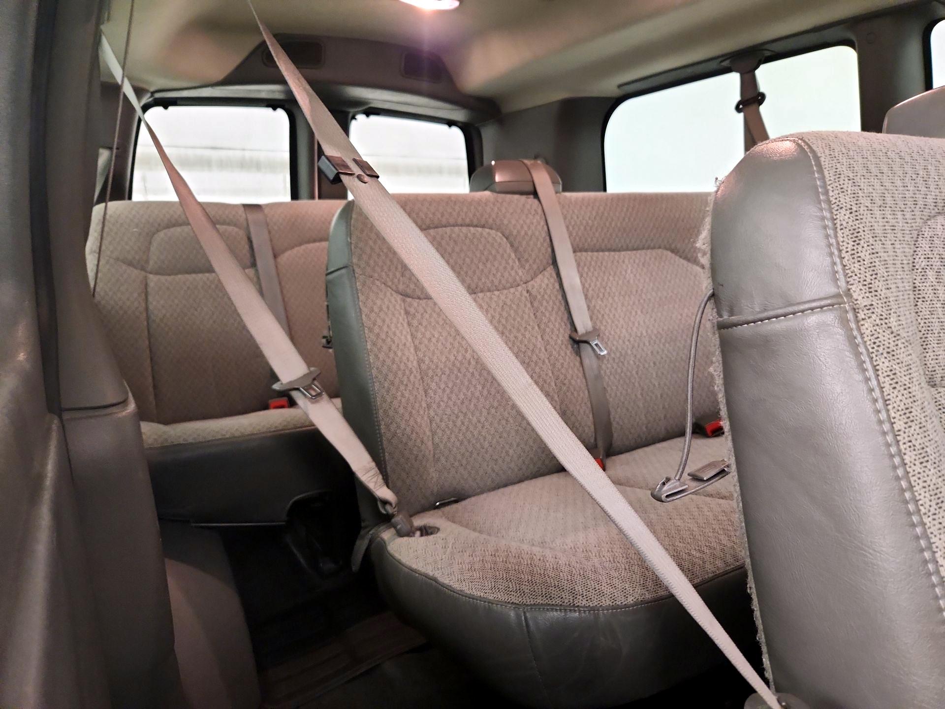 Thumbnail: 2017 Chevrolet Express - 18