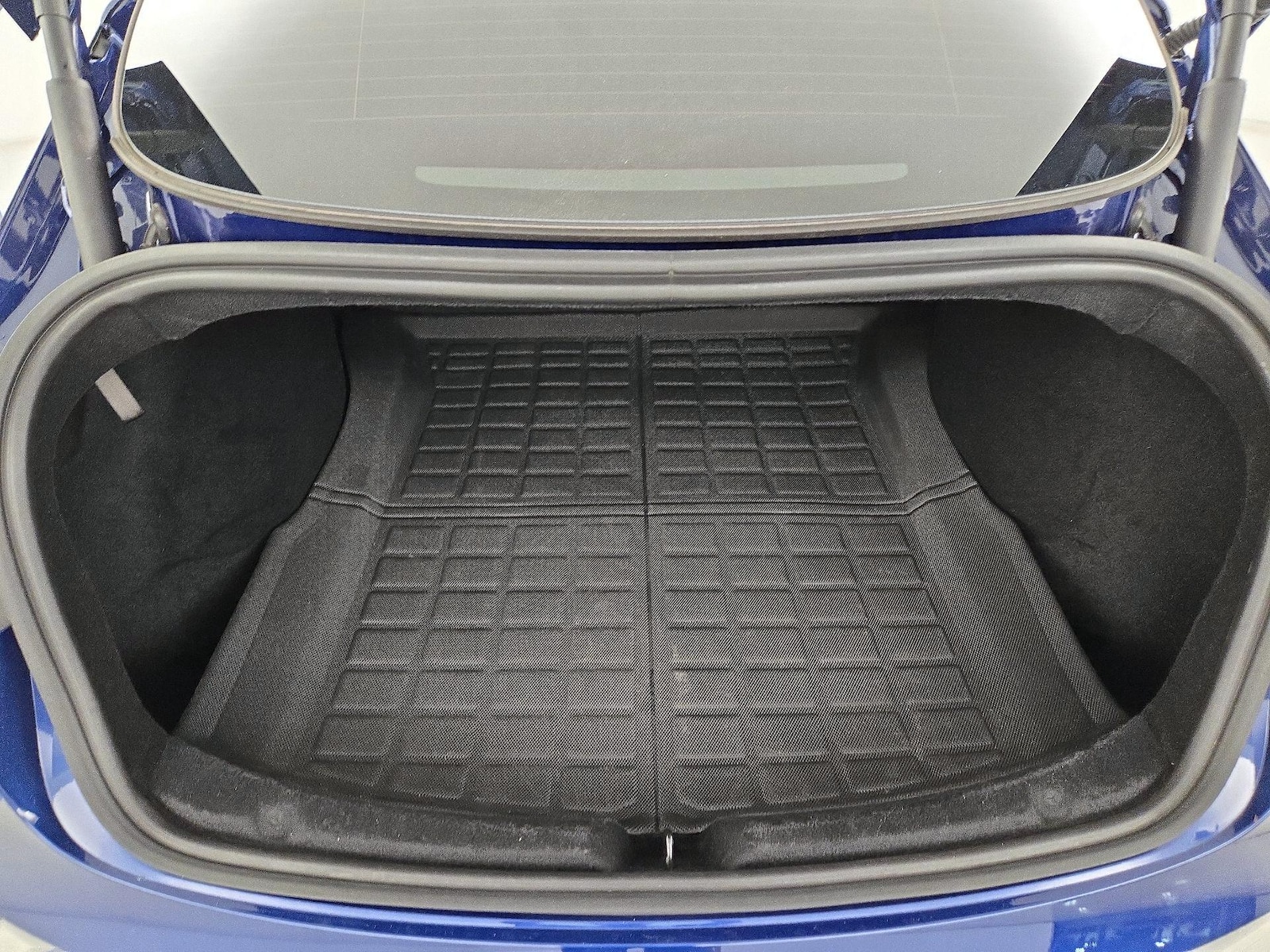 2025 Tesla Model 3 Long Range - Photo 21