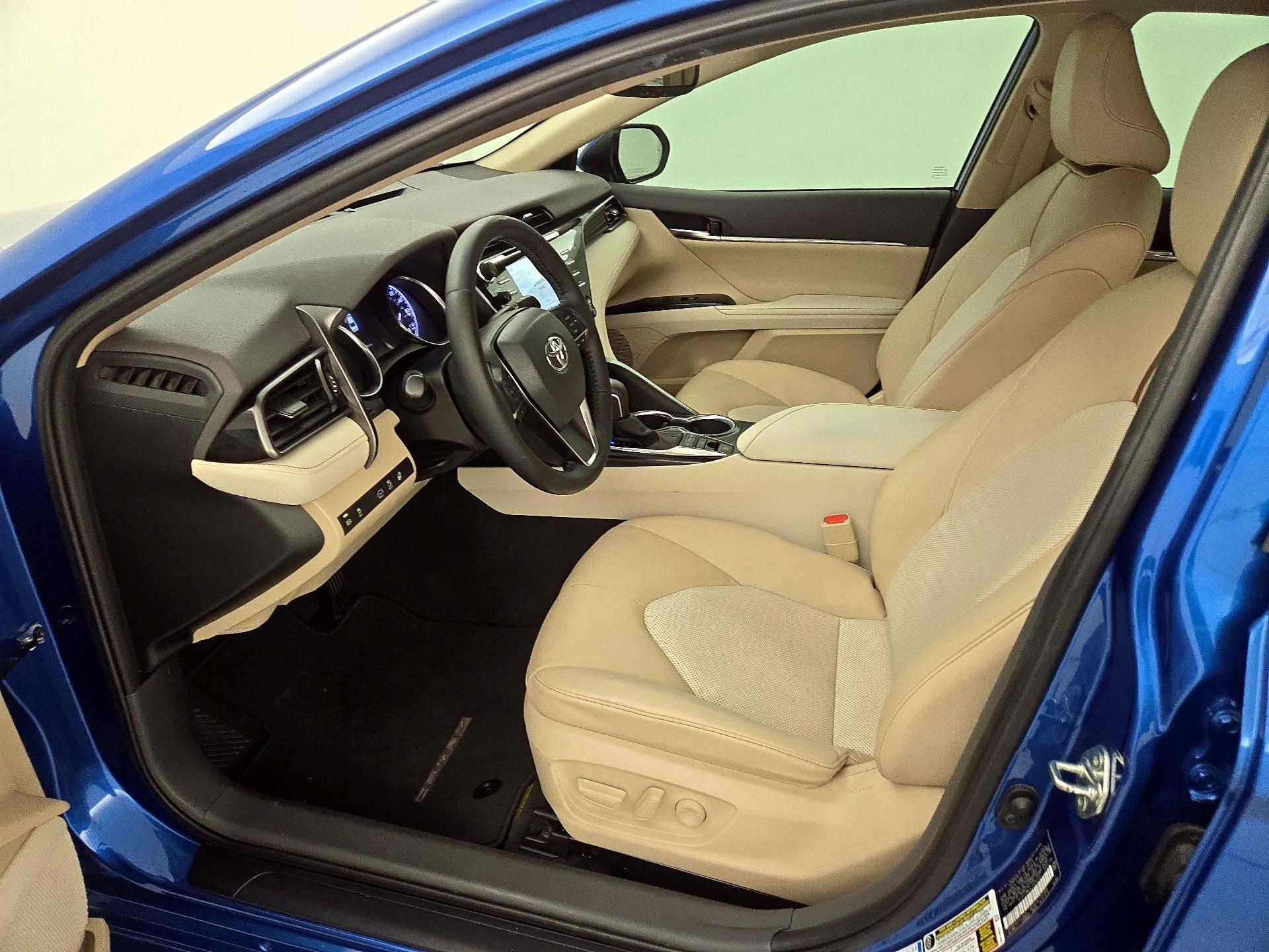 Thumbnail: 2020 Toyota Camry - 11