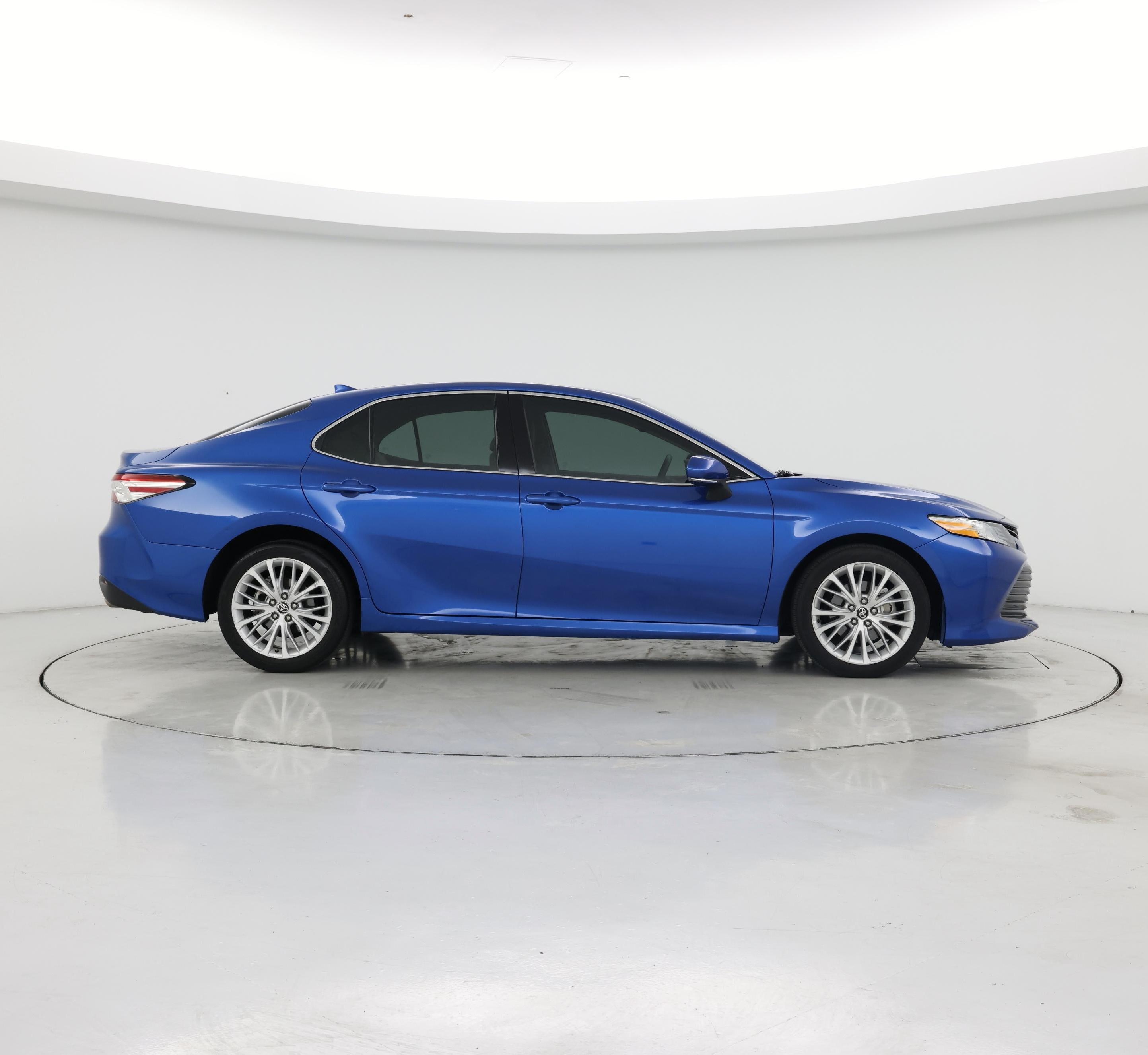 Thumbnail: 2020 Toyota Camry - 7