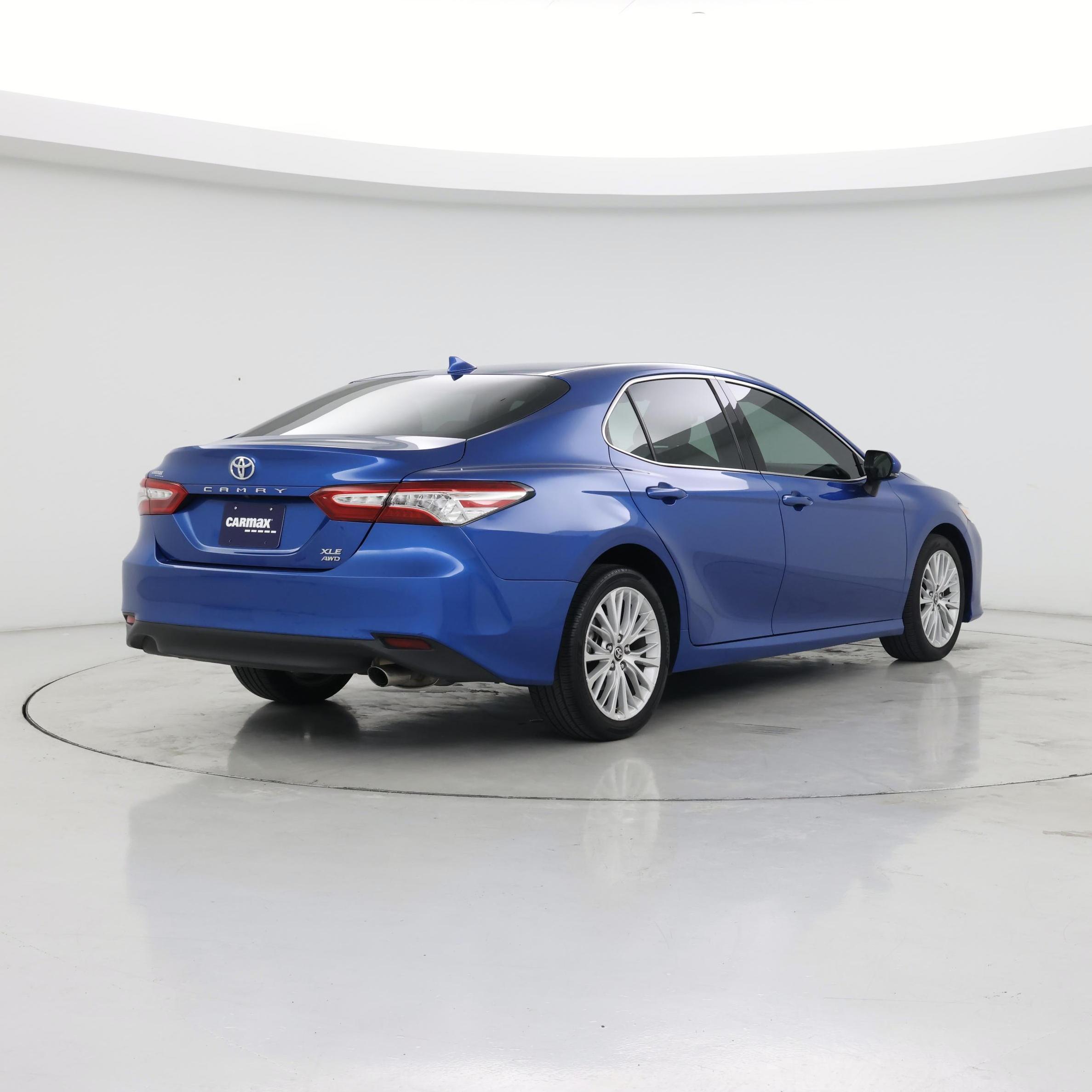 Thumbnail: 2020 Toyota Camry - 8