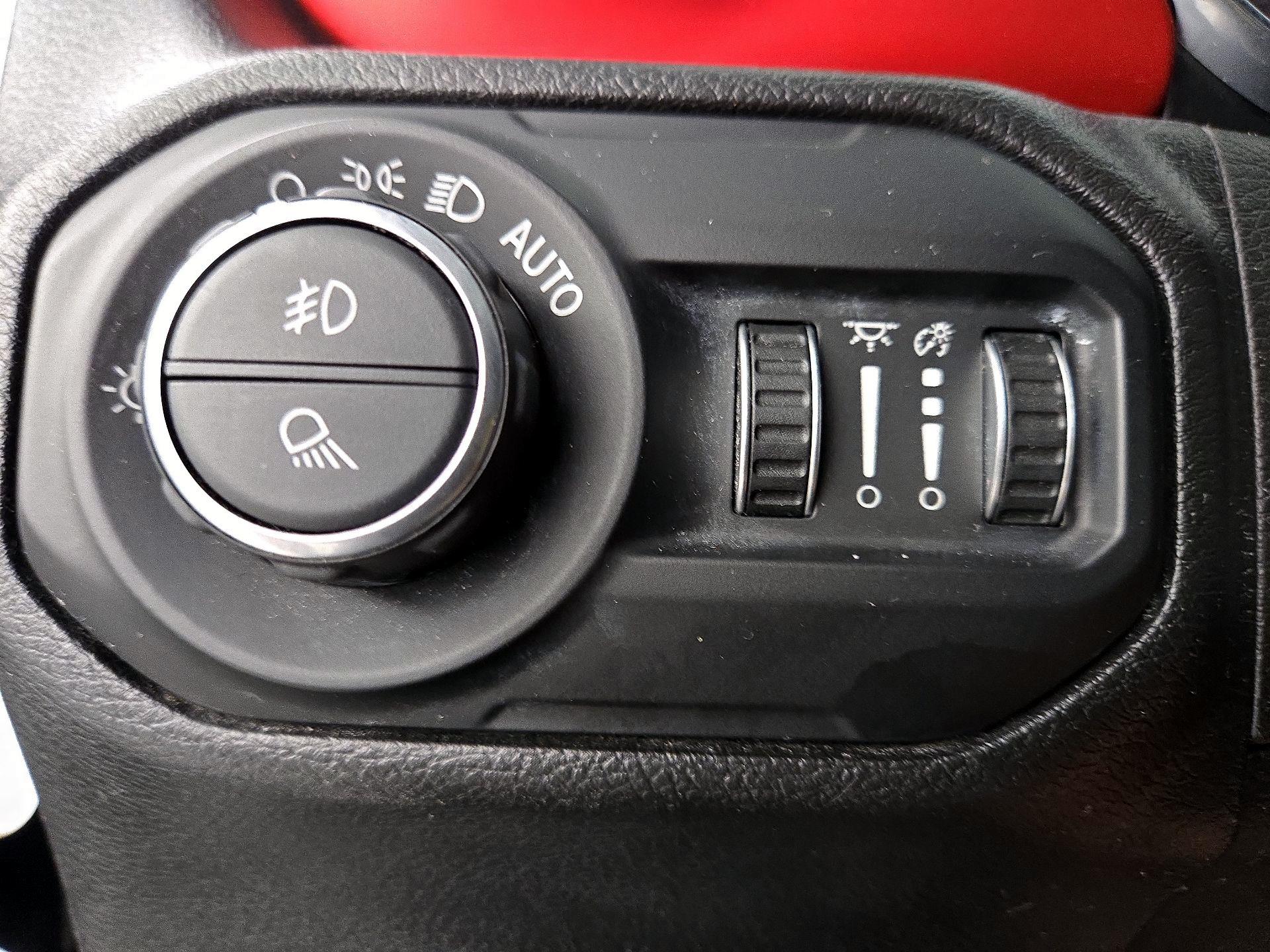 Thumbnail: 2022 Jeep Gladiator - 13