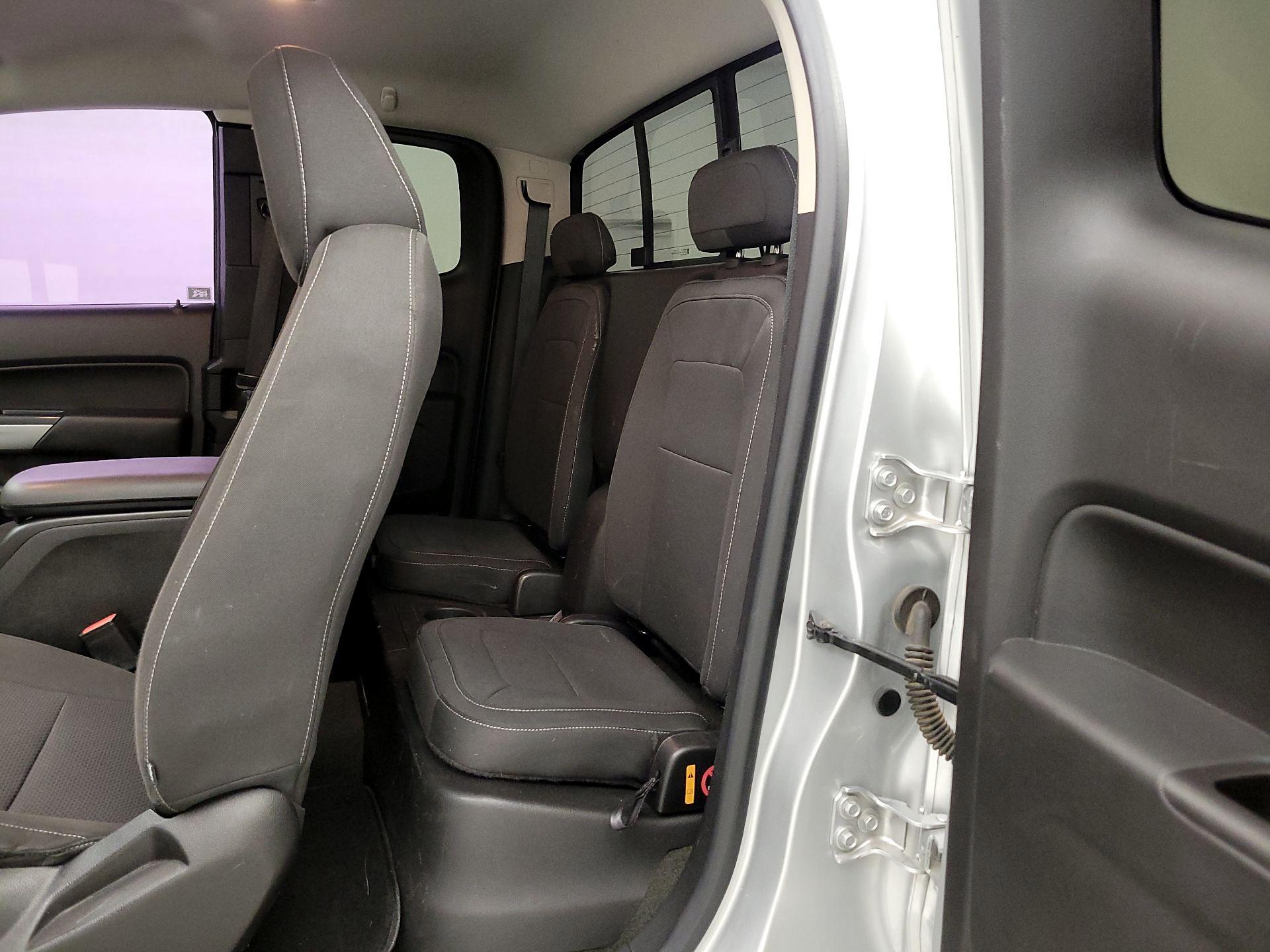 Thumbnail: 2016 Chevrolet Colorado - 19