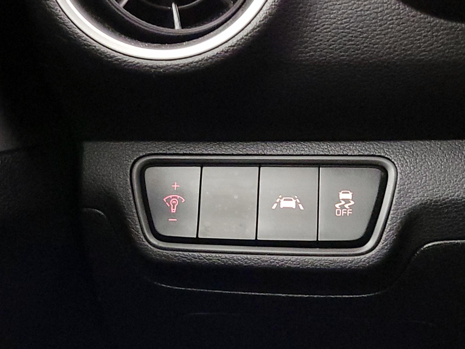 Thumbnail: 2019 Kia Forte - 13