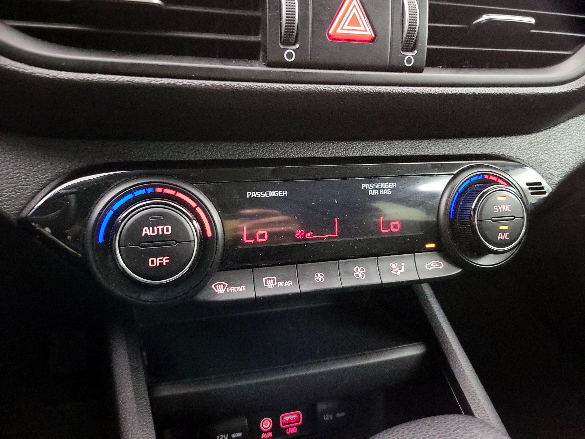 Thumbnail: 2019 Kia Forte - 16