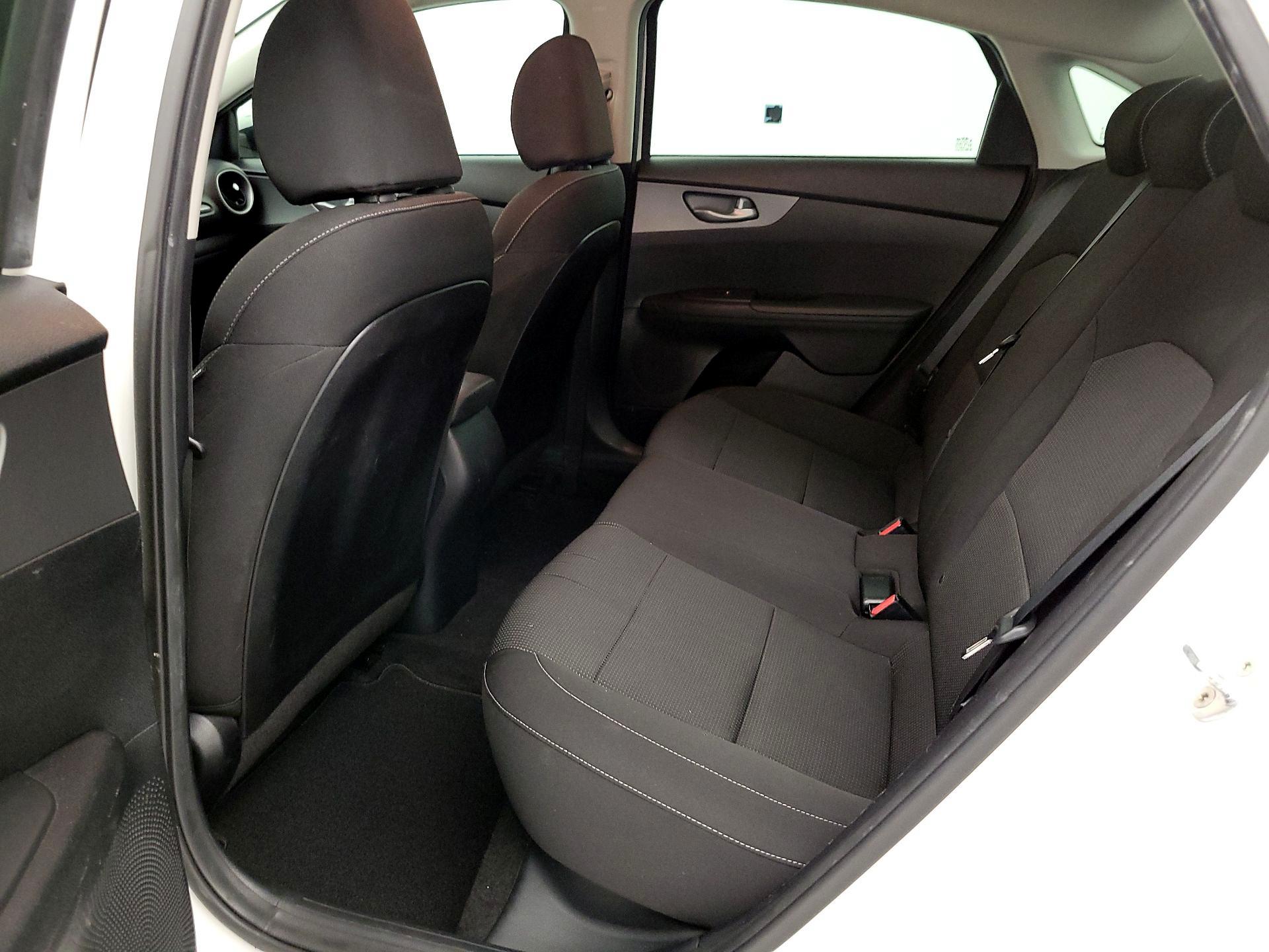 Thumbnail: 2019 Kia Forte - 19