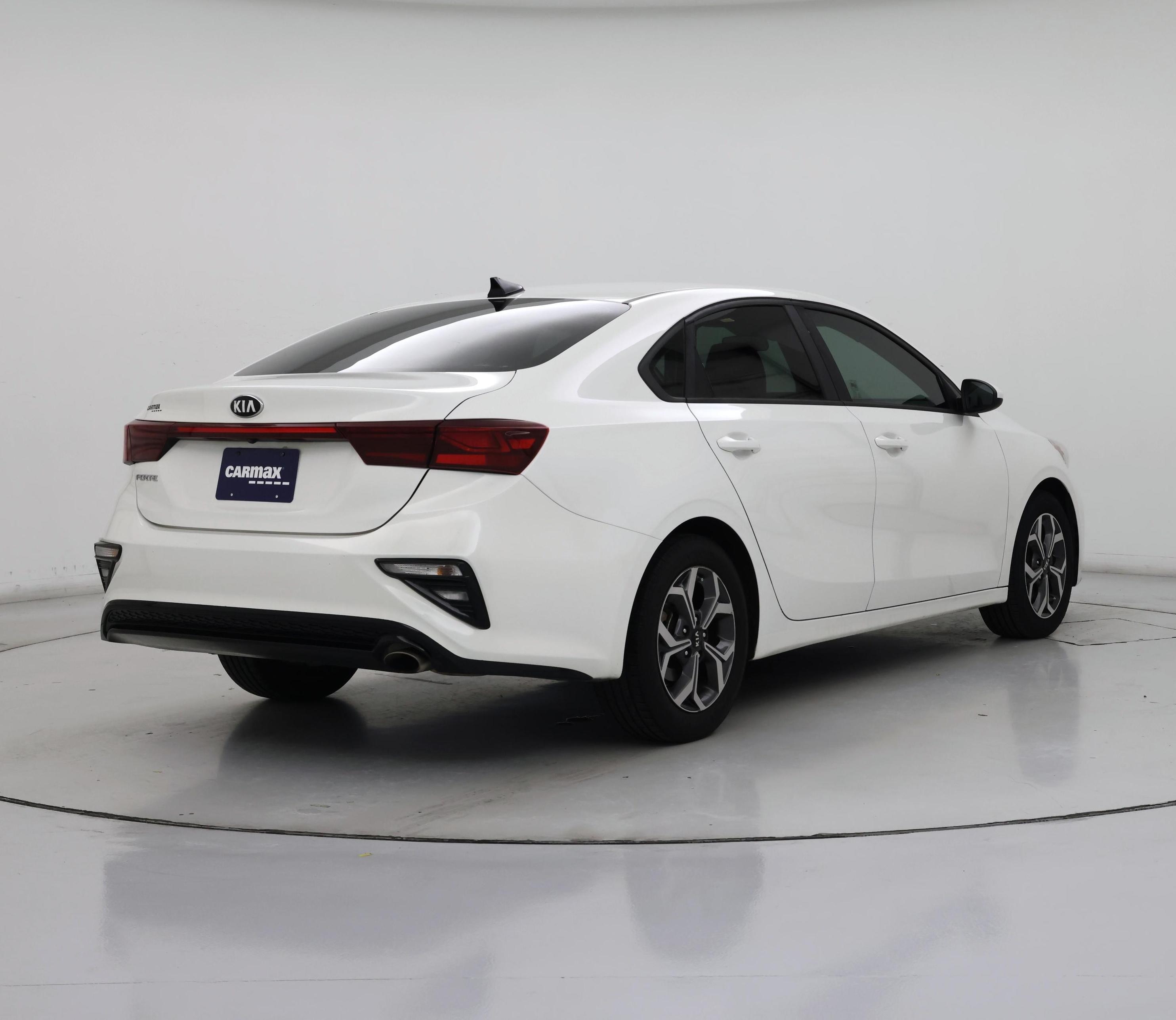 Thumbnail: 2019 Kia Forte - 8