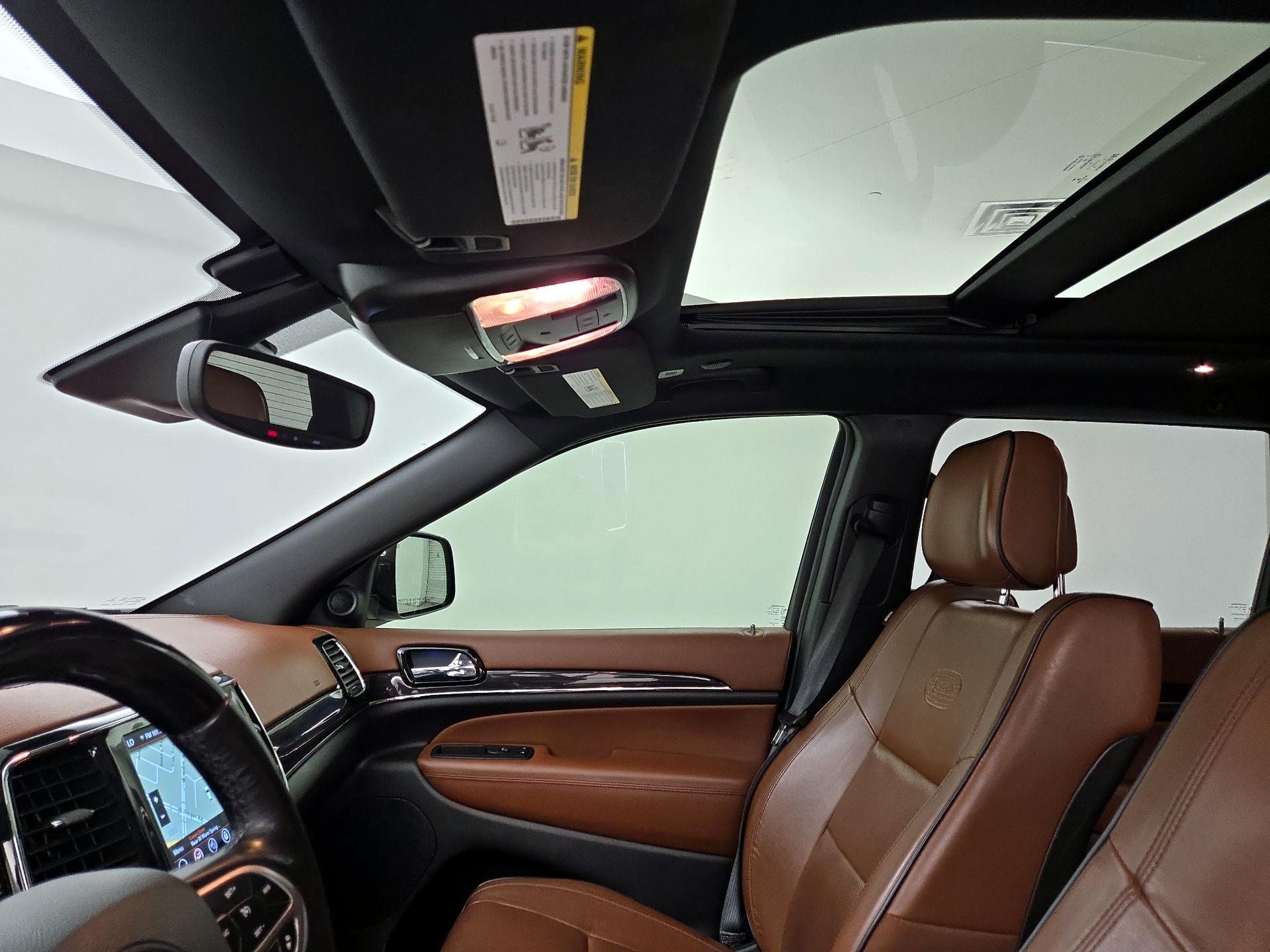 Thumbnail: 2021 Jeep Grand Cherokee - 20