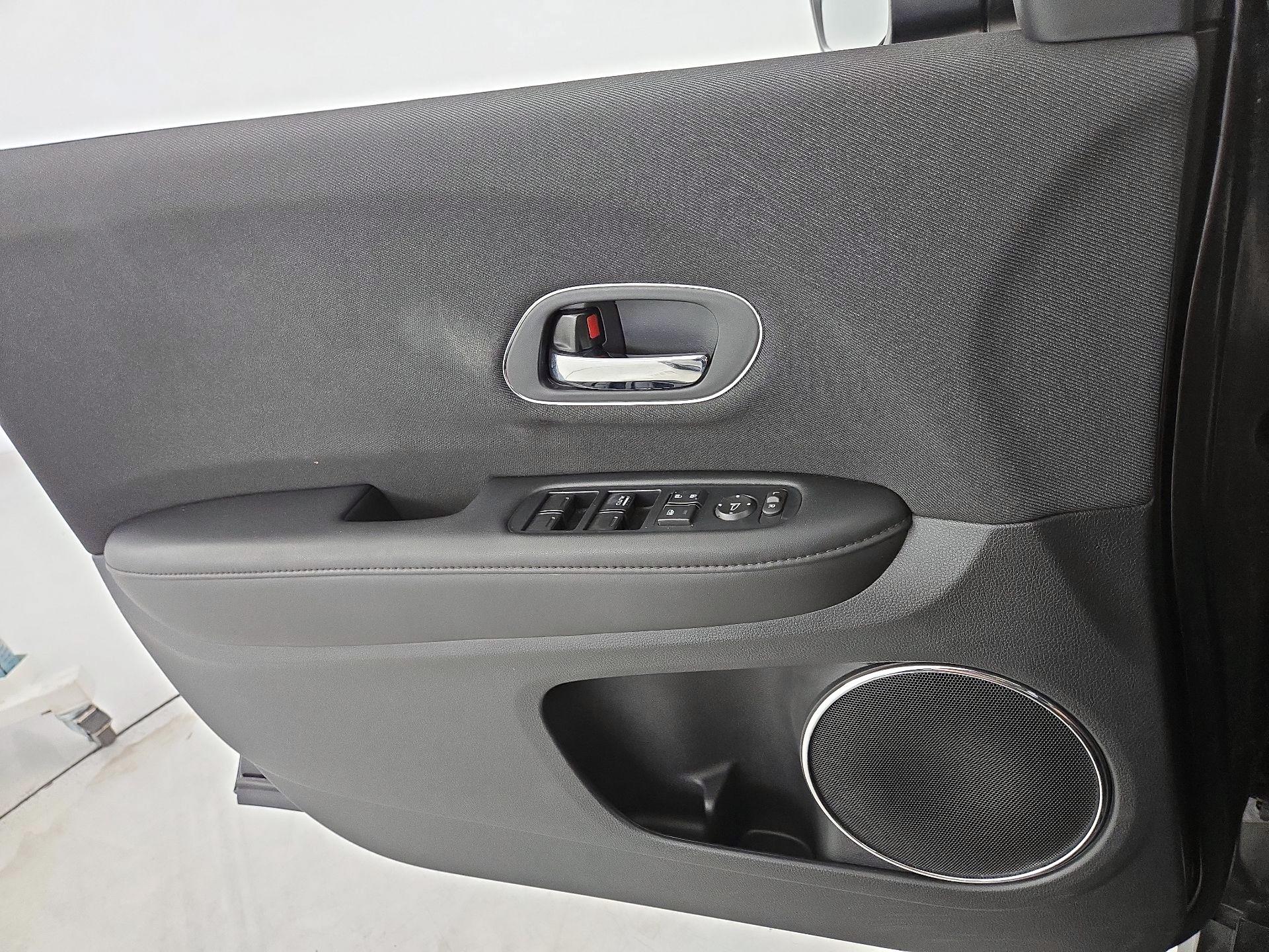 Thumbnail: 2021 Honda HR-V - 12