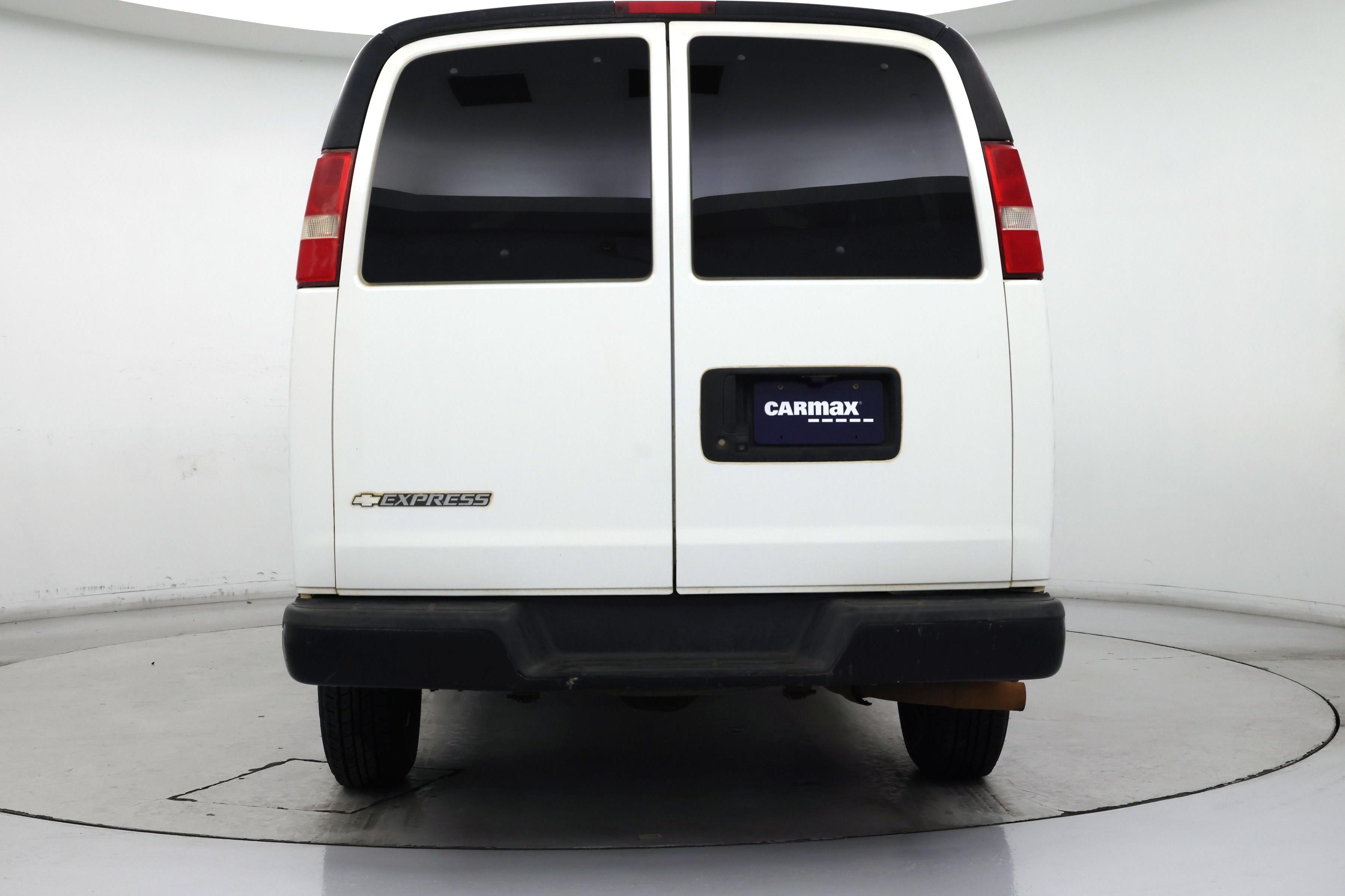Thumbnail: 2017 Chevrolet Express - 6