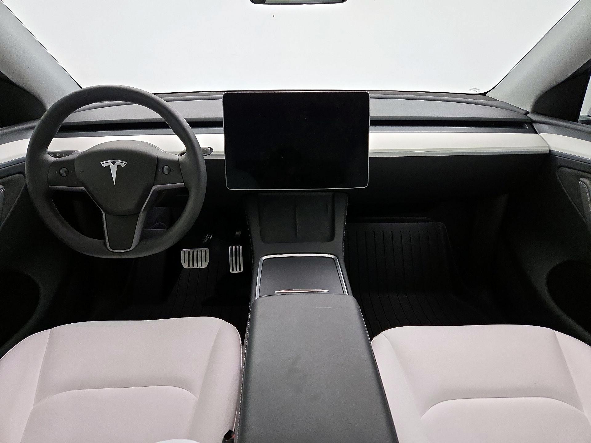 Thumbnail: 2024 Tesla Model Y - 9