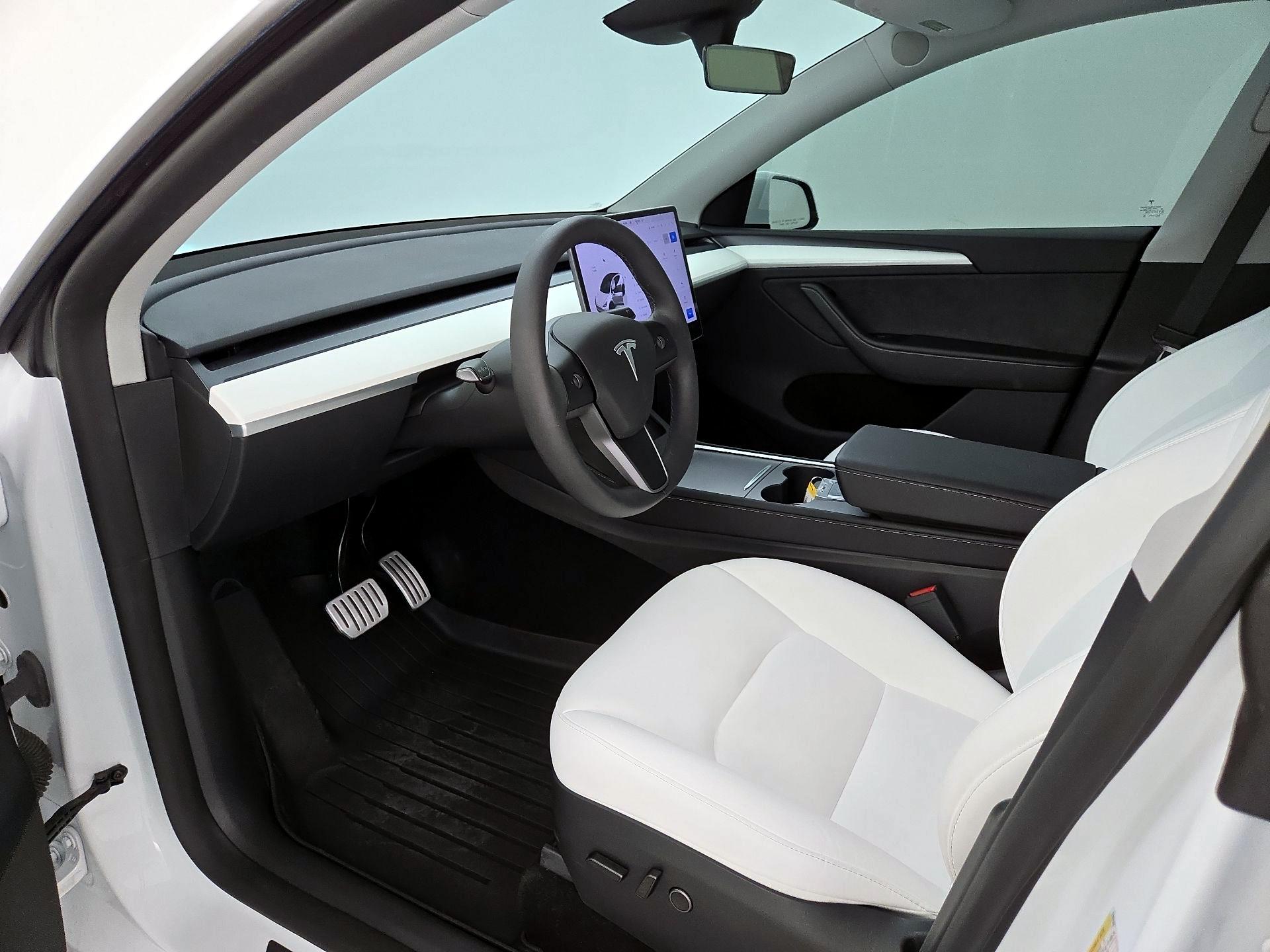 Thumbnail: 2024 Tesla Model Y - 11