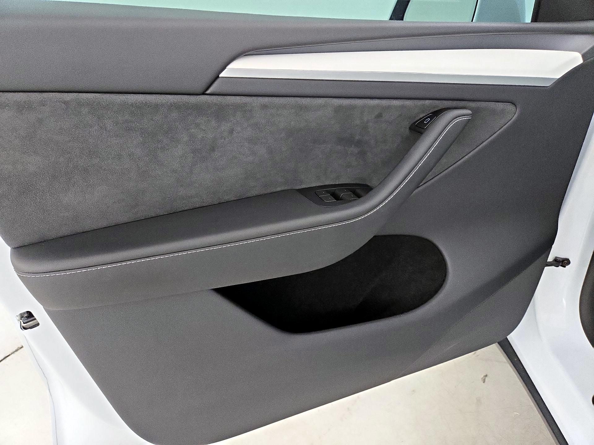 Thumbnail: 2024 Tesla Model Y - 12