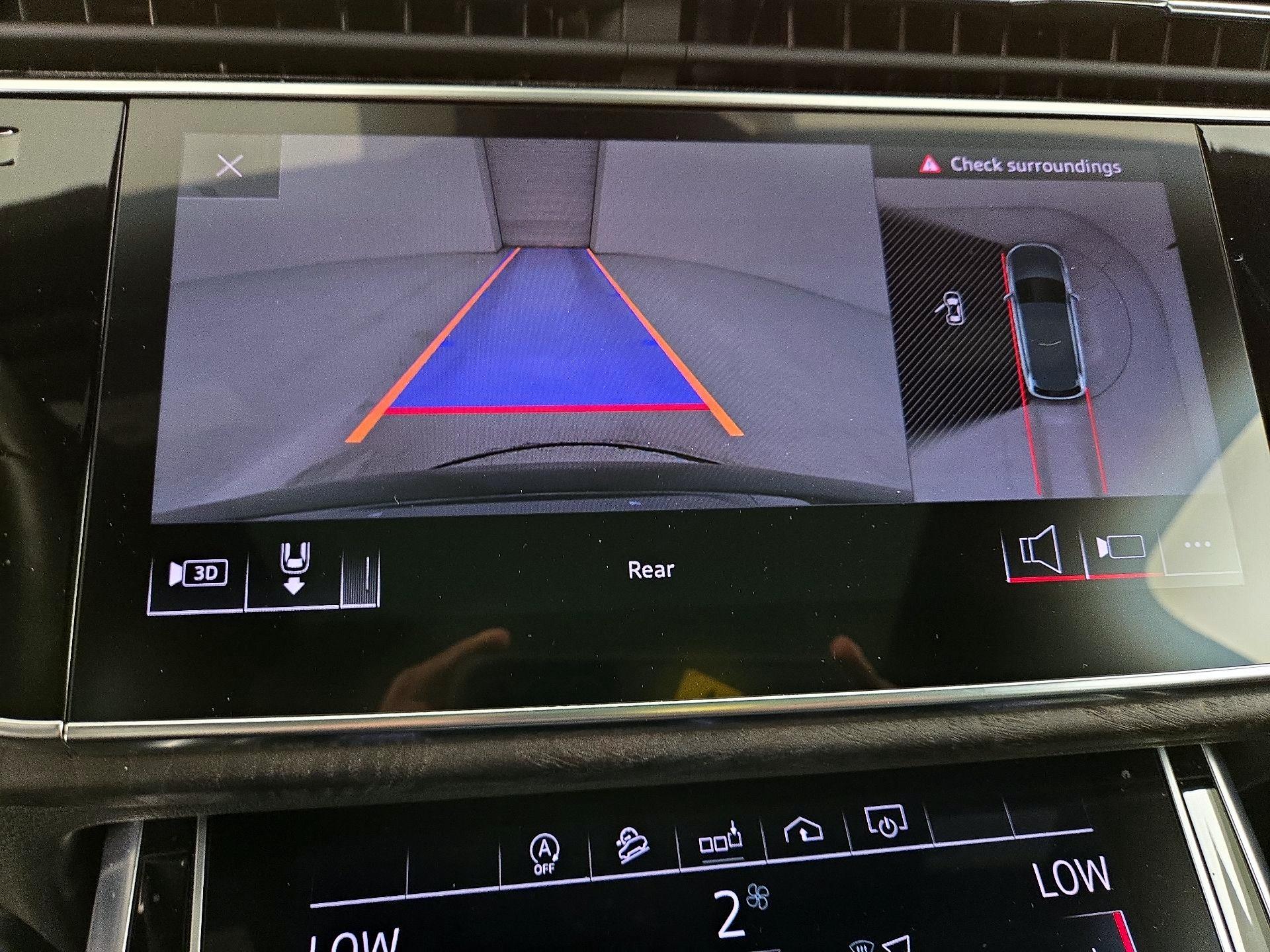 Thumbnail: 2020 Audi Q7 - 13