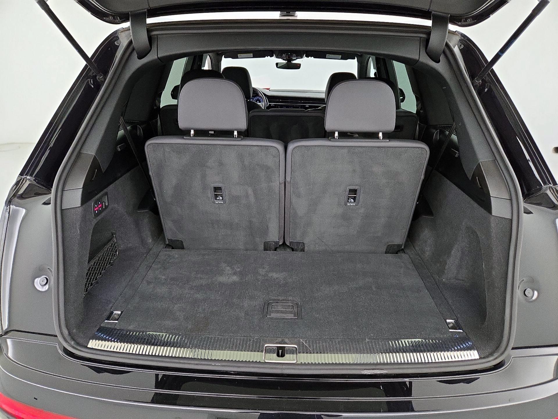 Thumbnail: 2020 Audi Q7 - 20