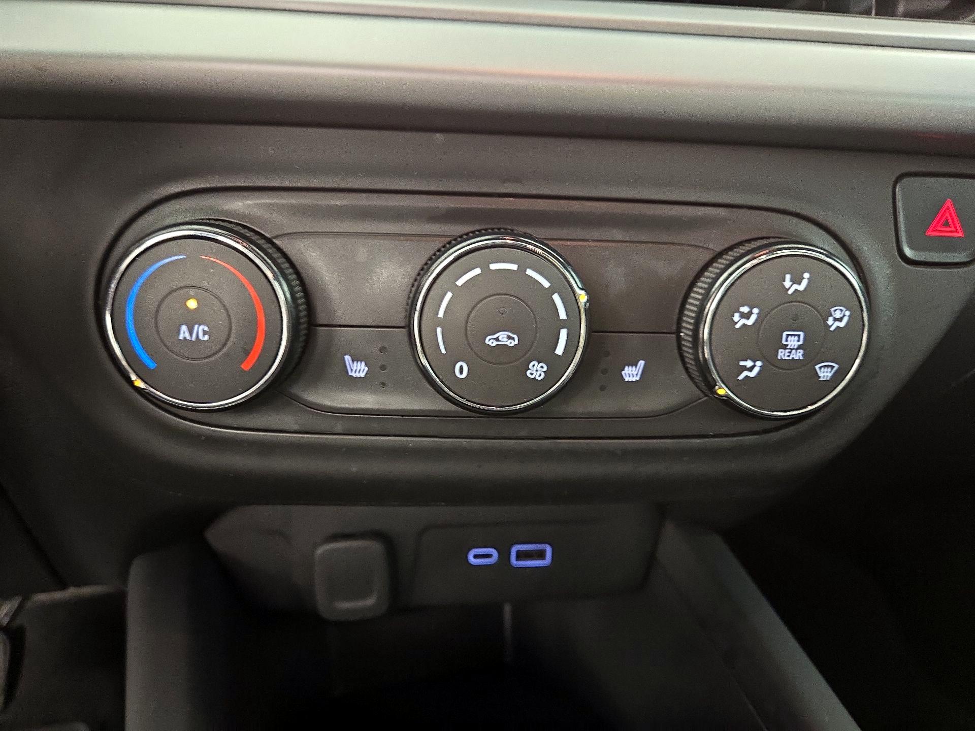 Thumbnail: 2024 Chevrolet Trax - 16