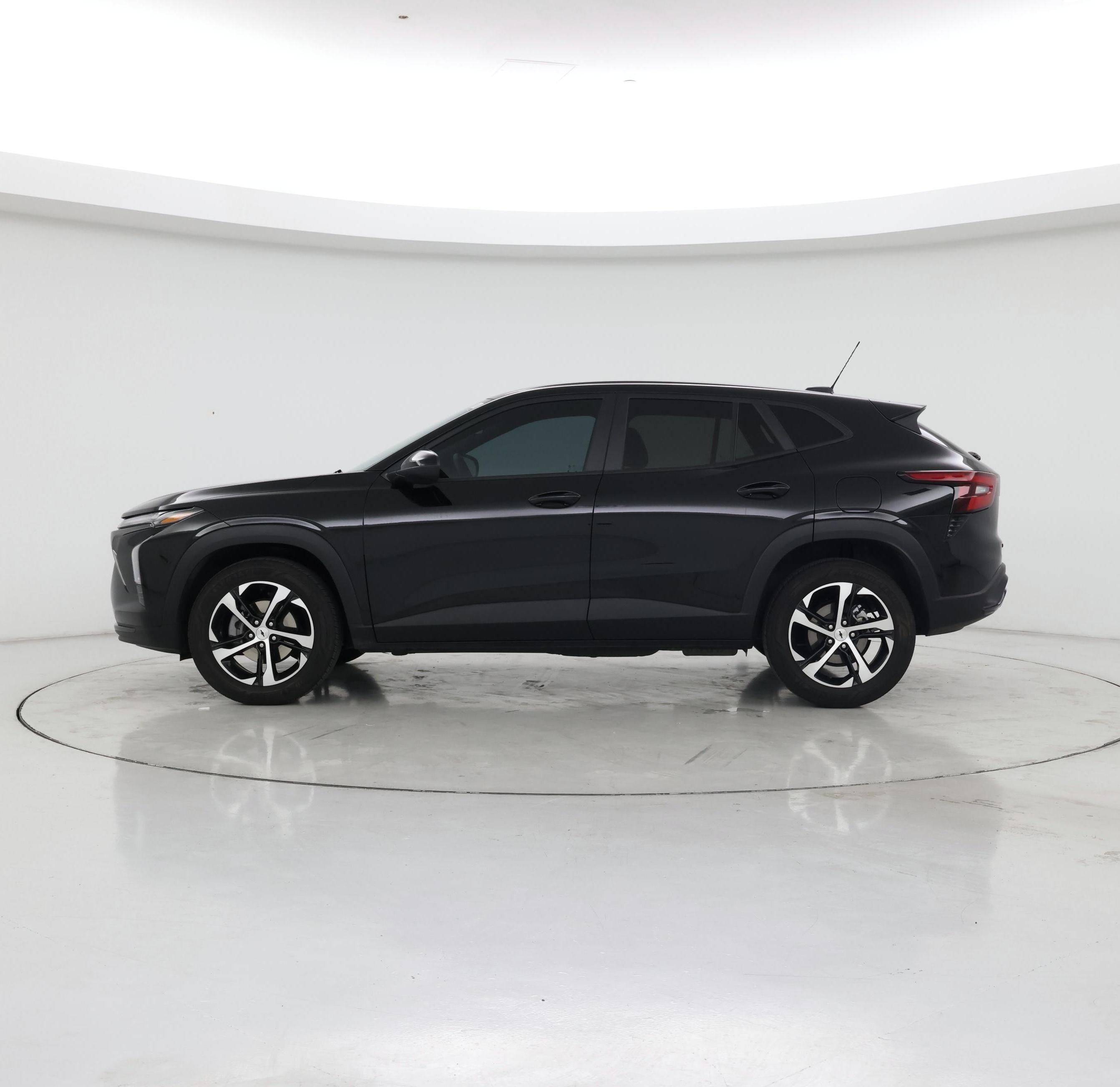 Thumbnail: 2024 Chevrolet Trax - 3